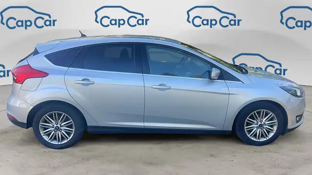 Ford Focus view 4