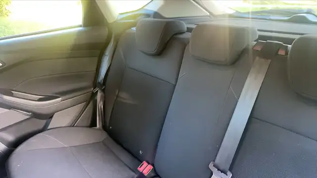 Ford Focus view 9