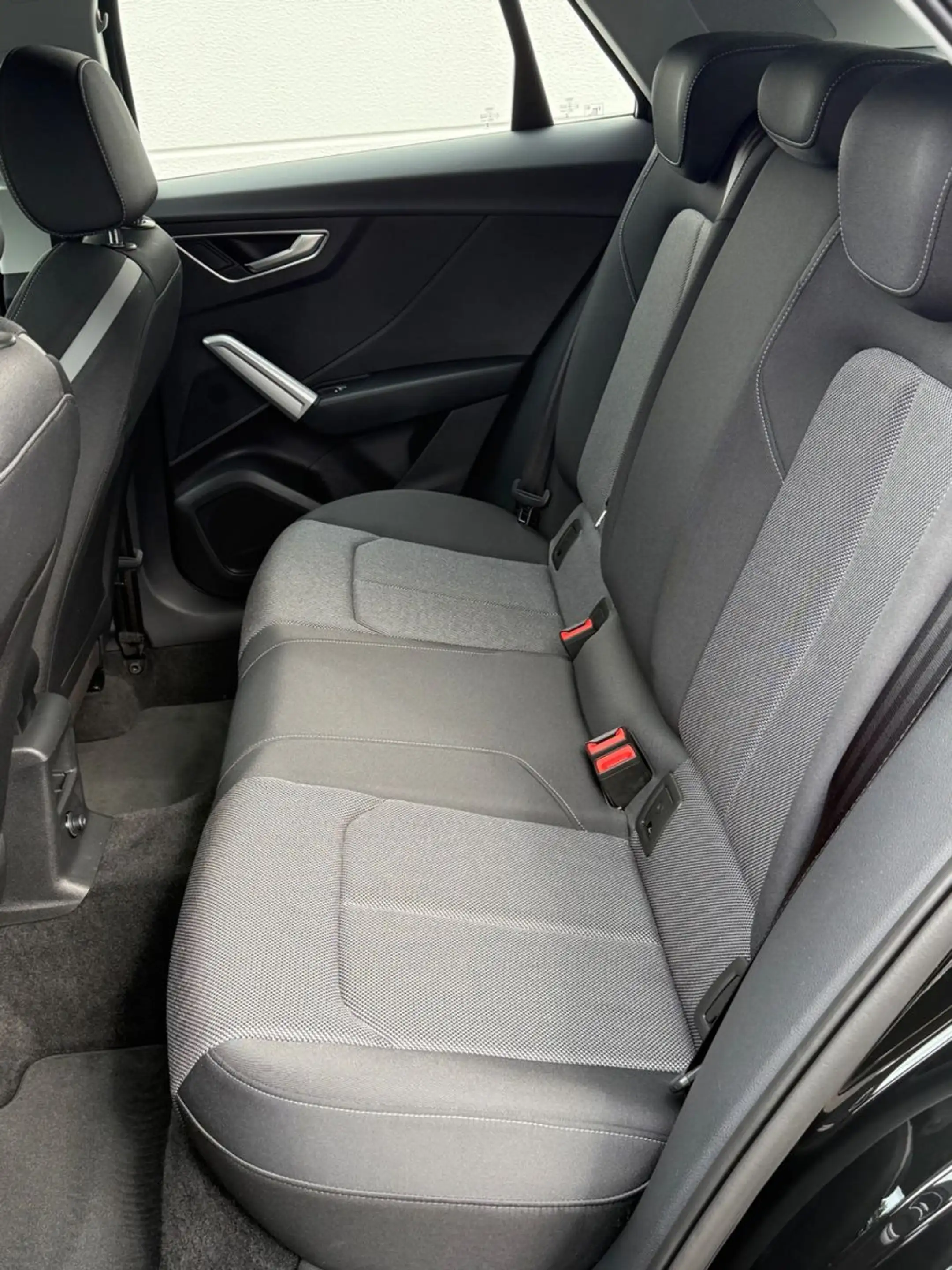 Audi Q2 35 TFSI S line S tronic SHZ/APPconnect — photo 5