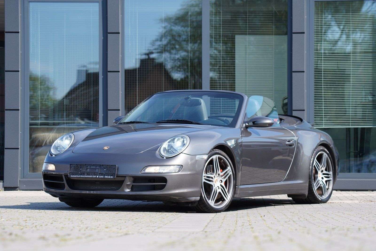 Second hand Porsche 911 