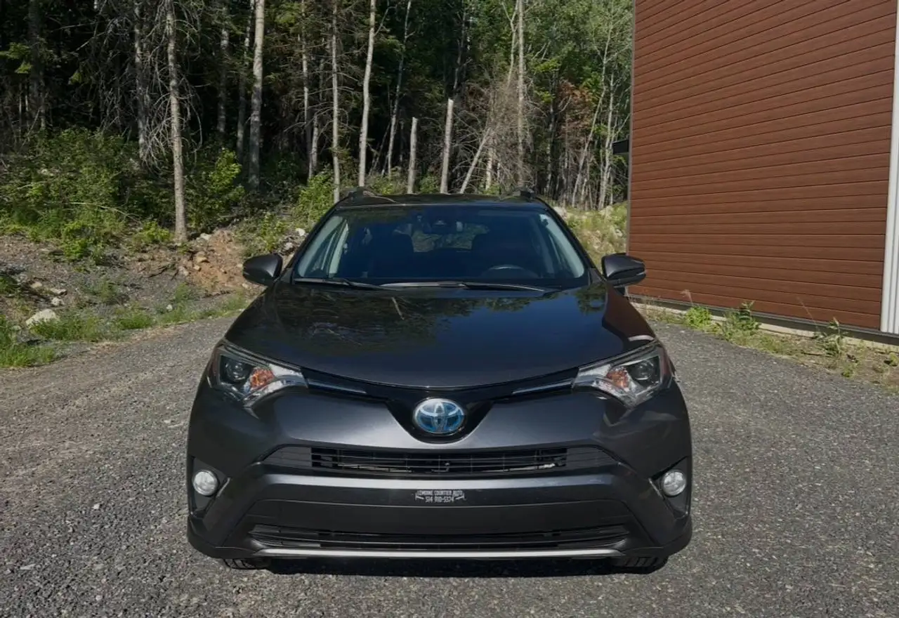 Toyota RAV 4 снимка Toyota RAV 4