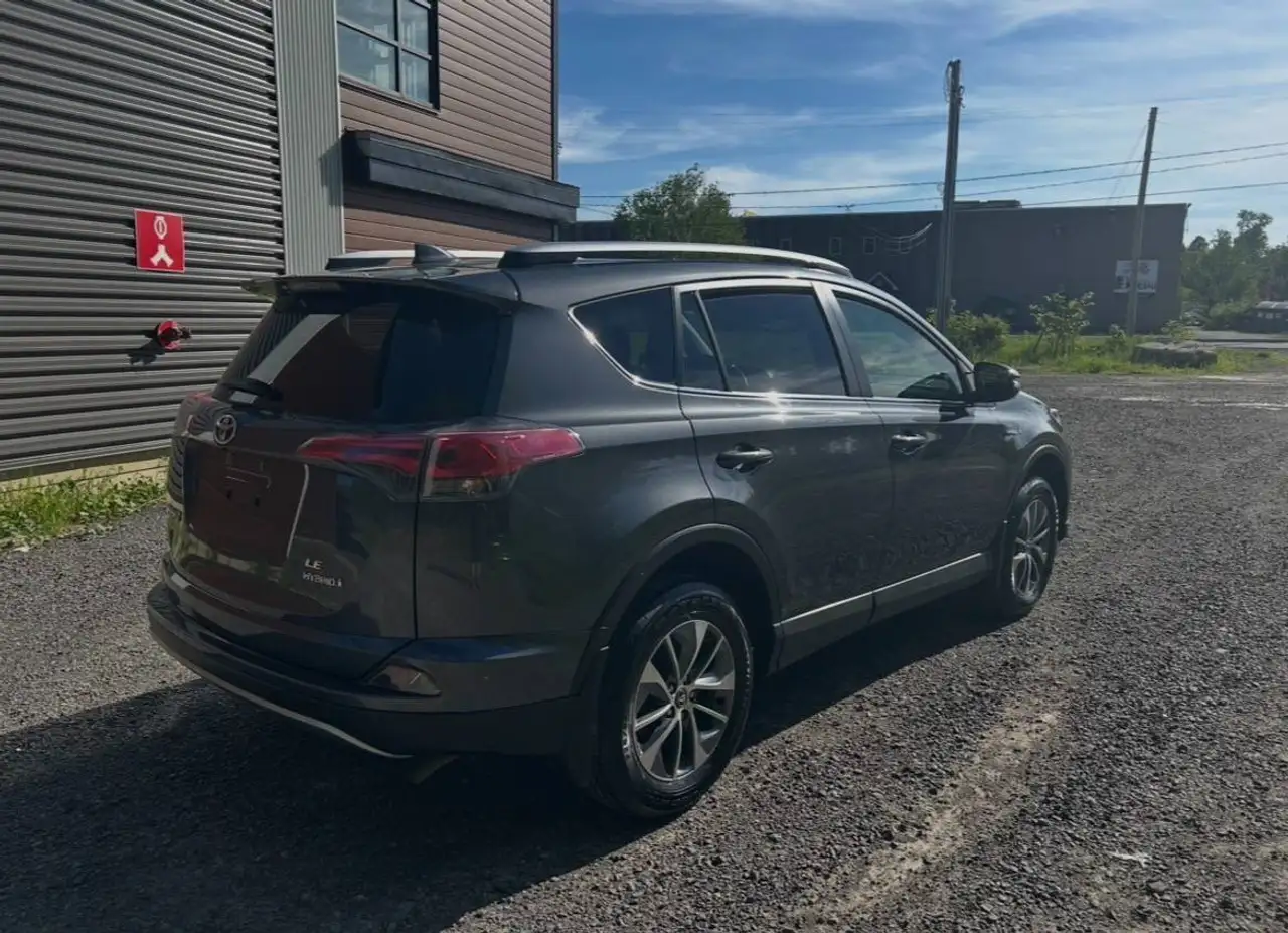 Toyota RAV 4 снимка Toyota RAV 4