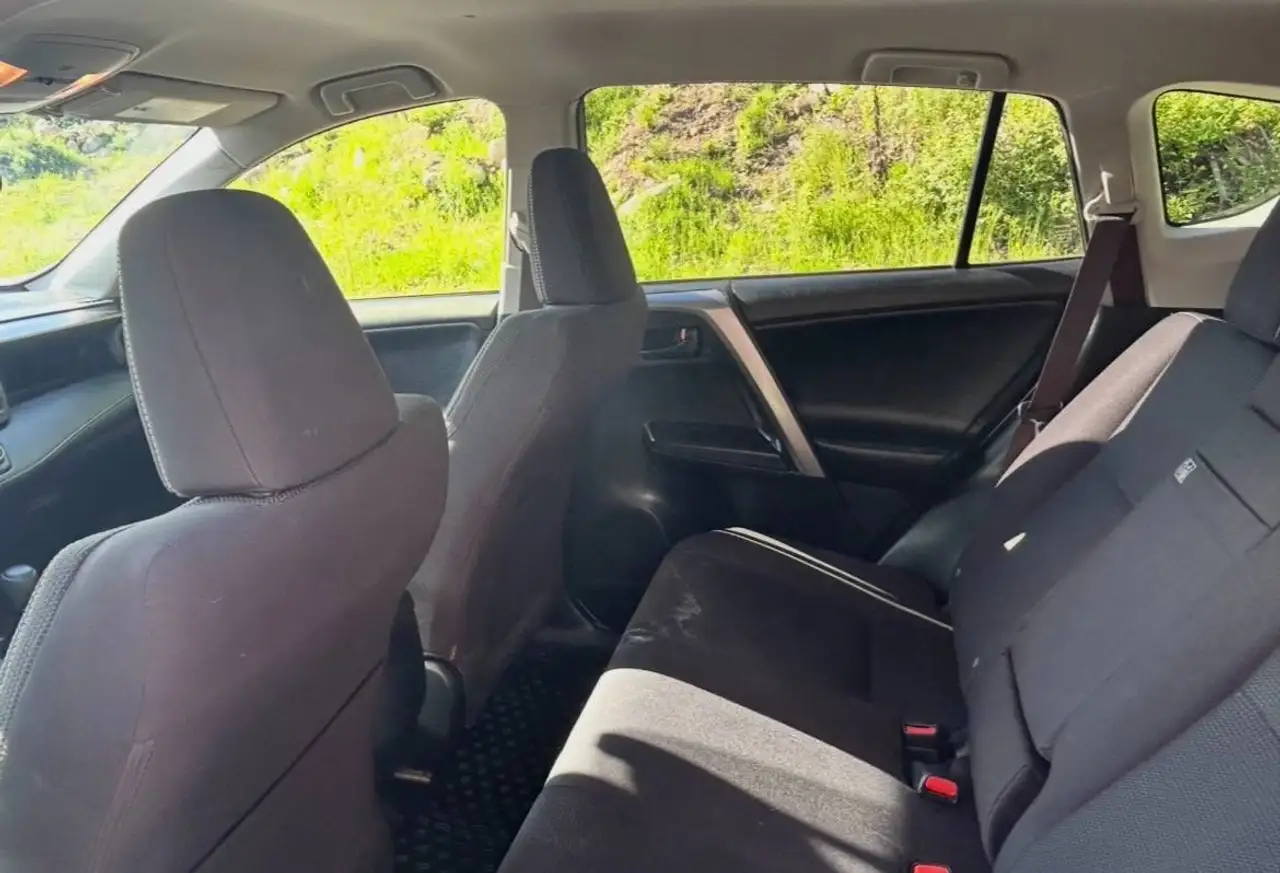 Toyota RAV 4 снимка Toyota RAV 4