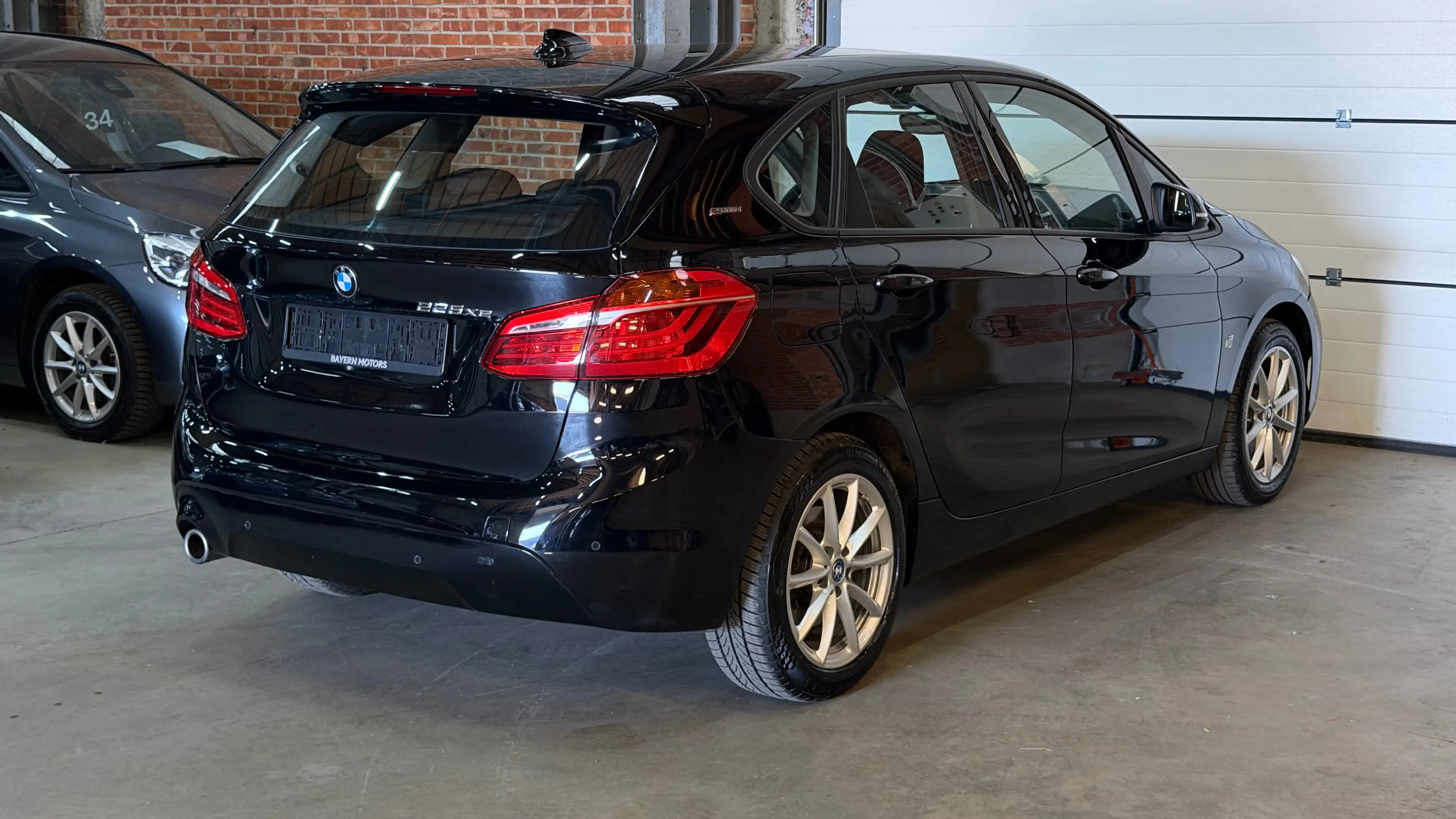 BMW 225 xEA Active Tourer Garantie Plug in Hybride Benzine Automaat — photo 2