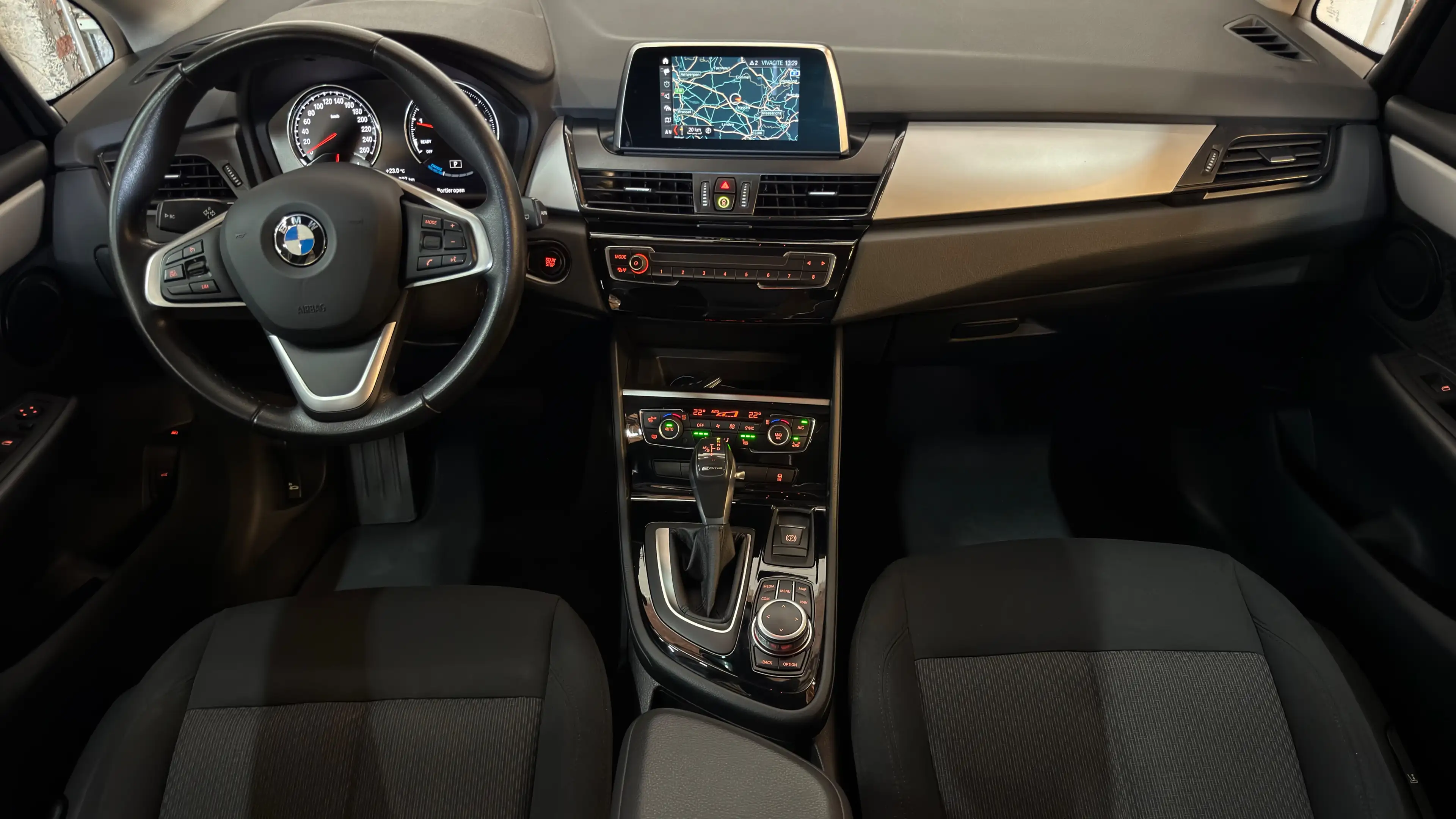 BMW 225 xEA Active Tourer Garantie Plug in Hybride Benzine Automaat — photo 3