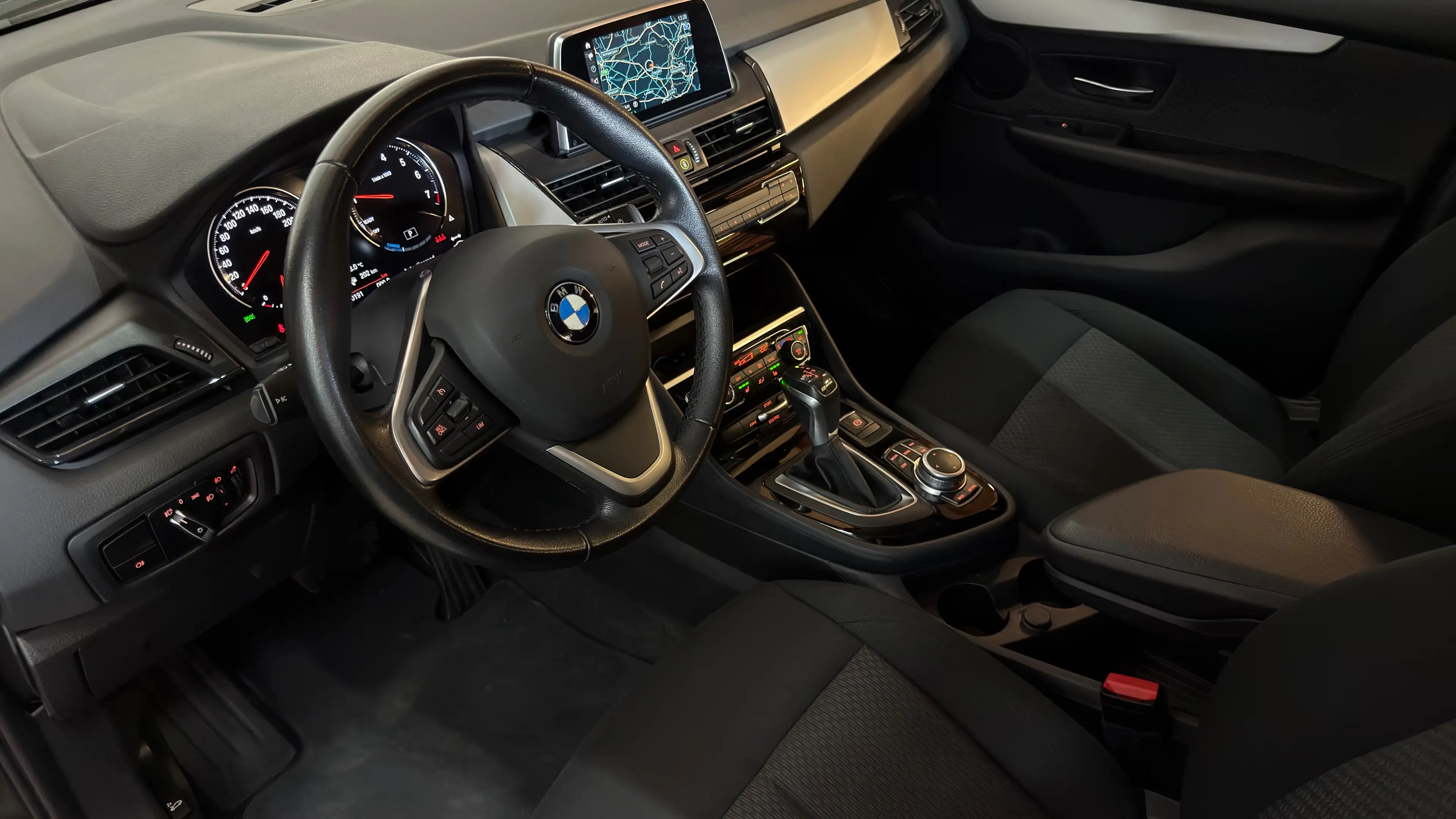 BMW 225 xEA Active Tourer Garantie Plug in Hybride Benzine Automaat — photo 8