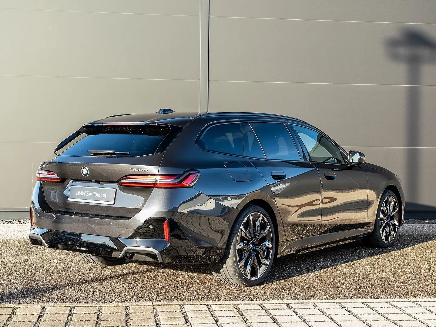 BMW 550 e xDrive JAHRESENDSPURT! 20330 EUR Ersparnis! Gri - 2