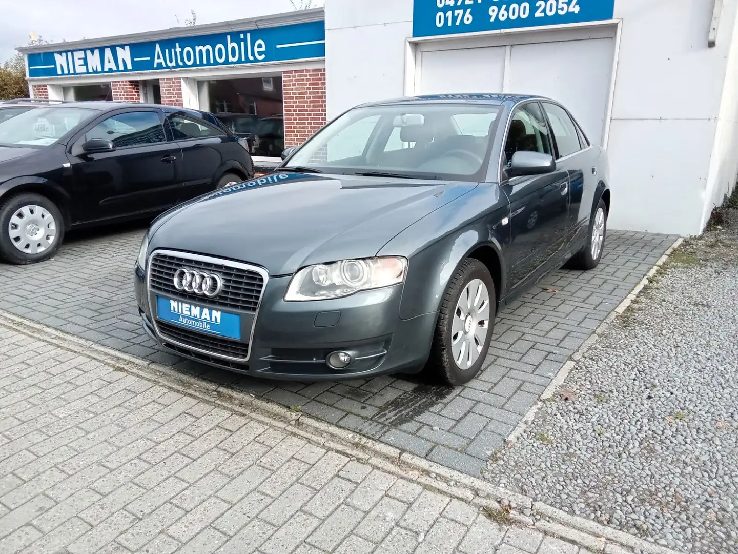 Audi A4 Lim. 2.0, TÜV NEU, 1JAHR GEWÄHRLEISTUNG Grau - 1
