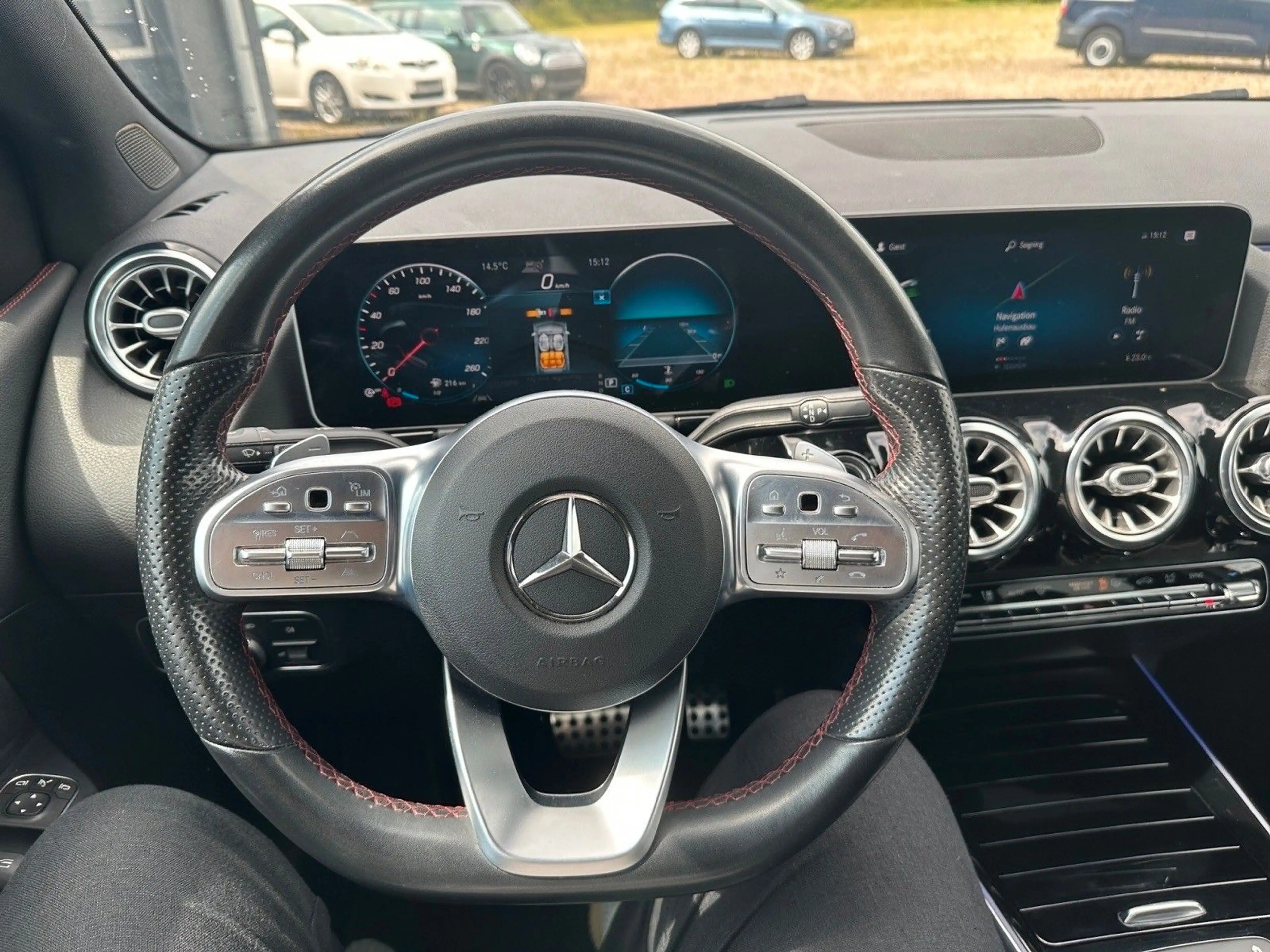 Mercedes-Benz B 220 AMG Line / Night Paket / ACC / Kamera — photo 15