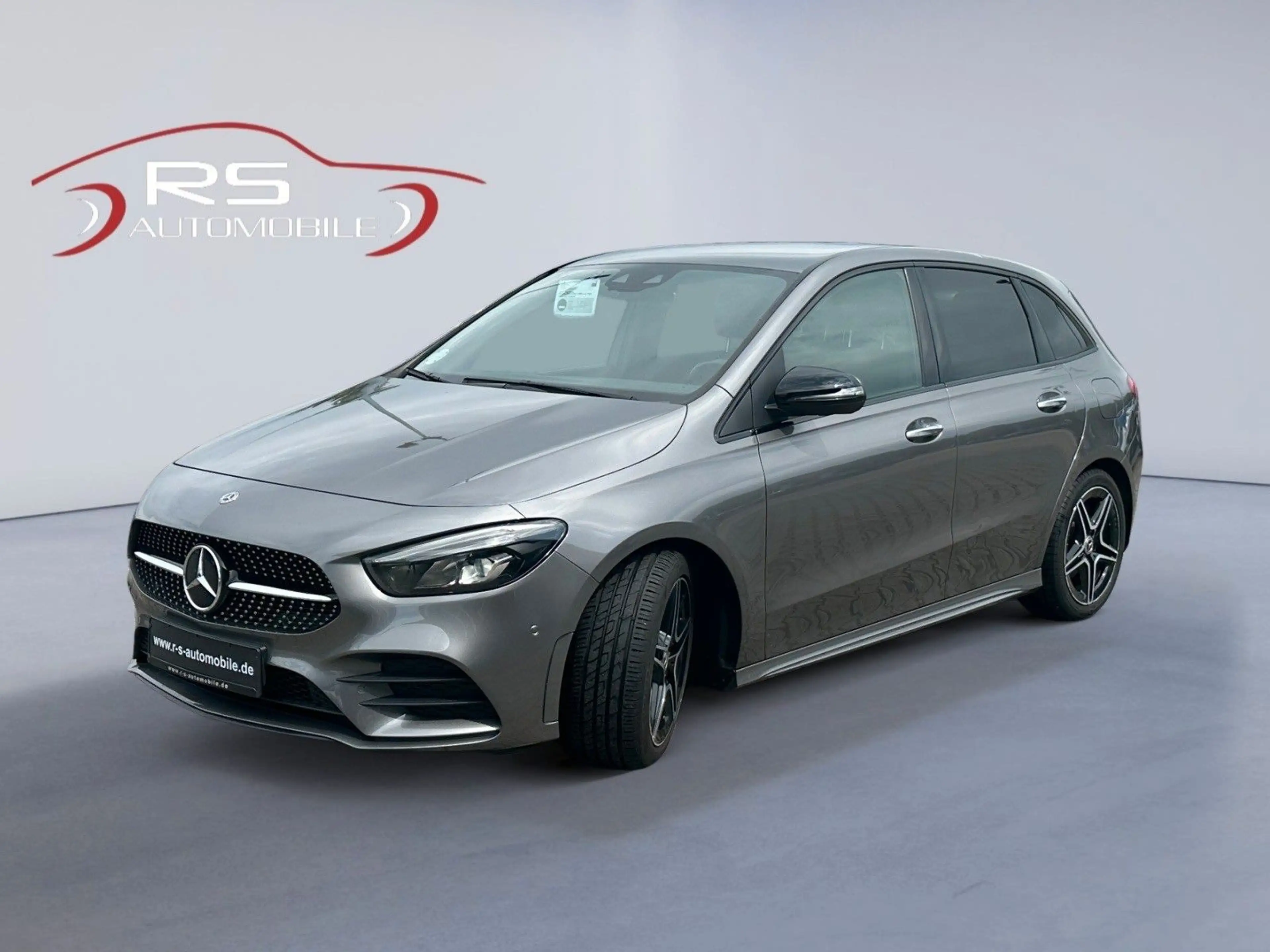 Mercedes-Benz B 220 AMG Line / Night Paket / ACC / Kamera