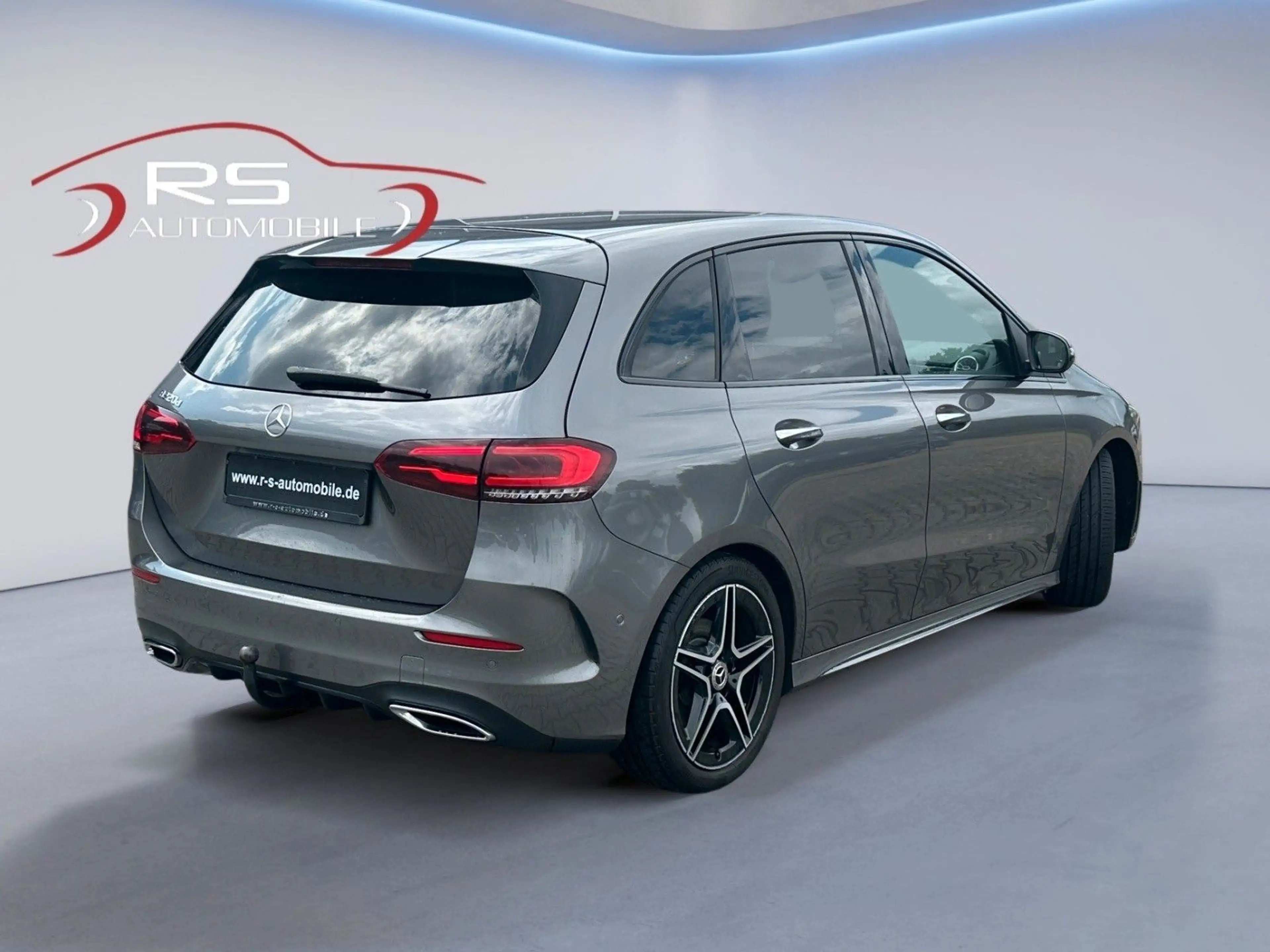 Mercedes-Benz B 220 AMG Line / Night Paket / ACC / Kamera — photo 5