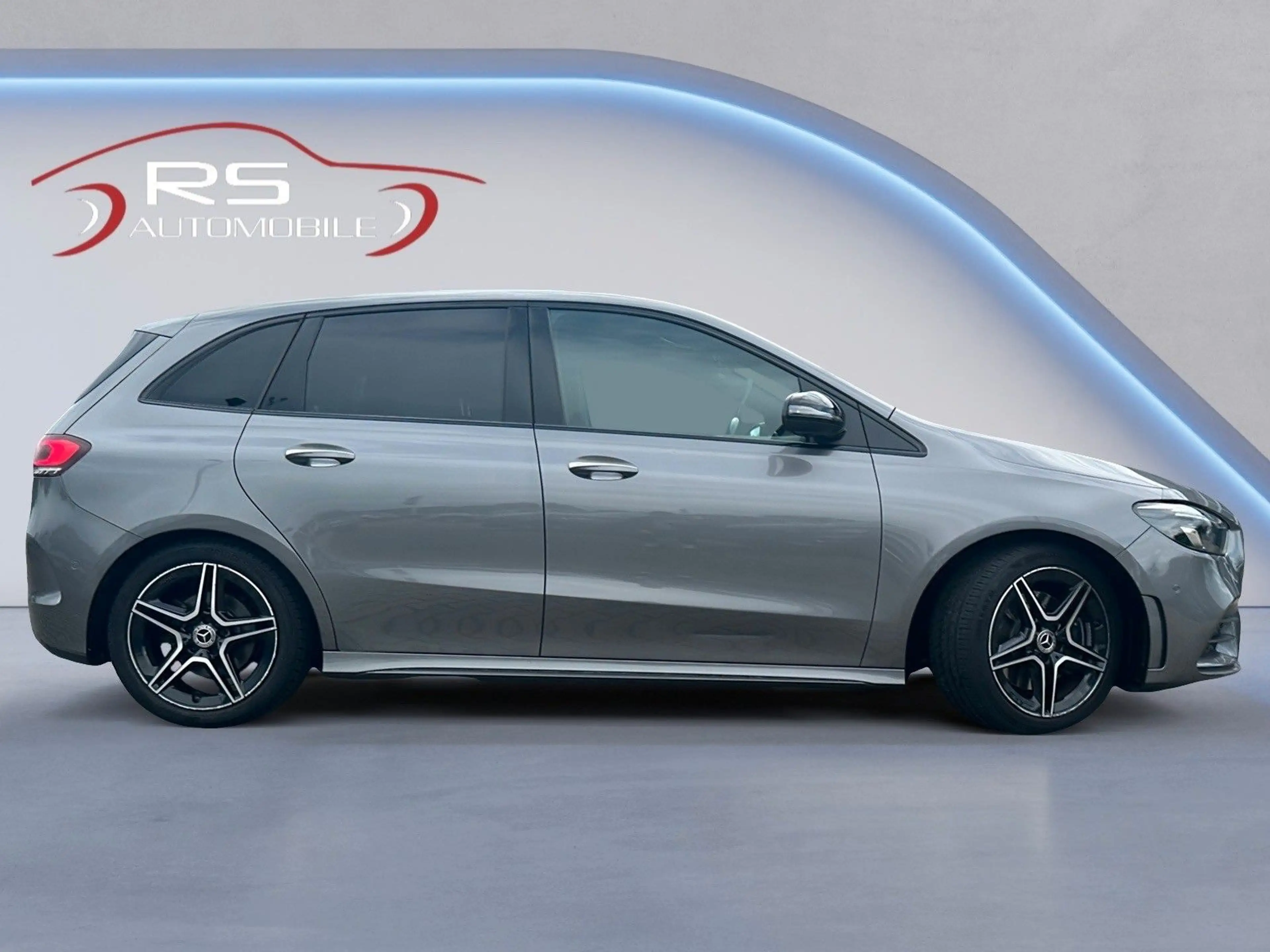 Mercedes-Benz B 220 AMG Line / Night Paket / ACC / Kamera — photo 6