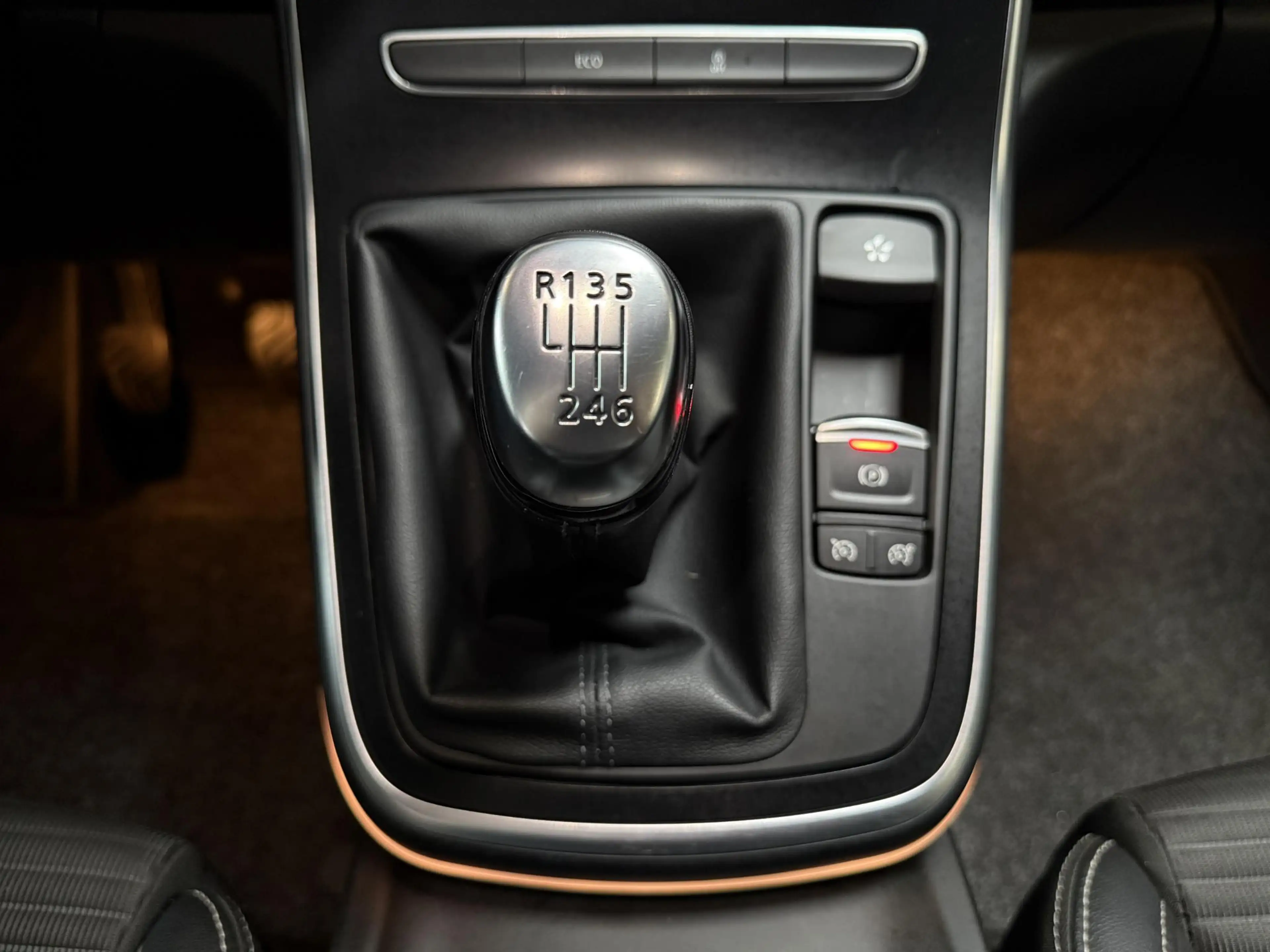 Renault Grand Scenic 1.3 TCe Intens 7p. | Camera | Carplay | Dodehoek — photo 23