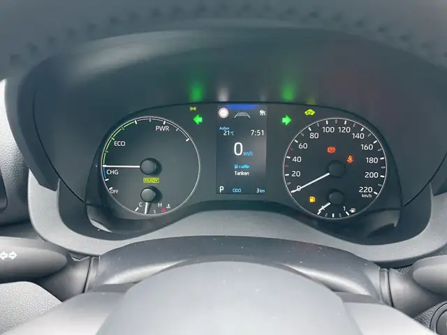 Toyota Yaris view 11