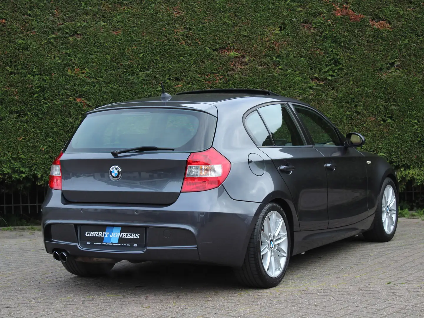 BMW 130 1-serie 130i Executive M Sport | Youngtimer | Schu Gri - 2