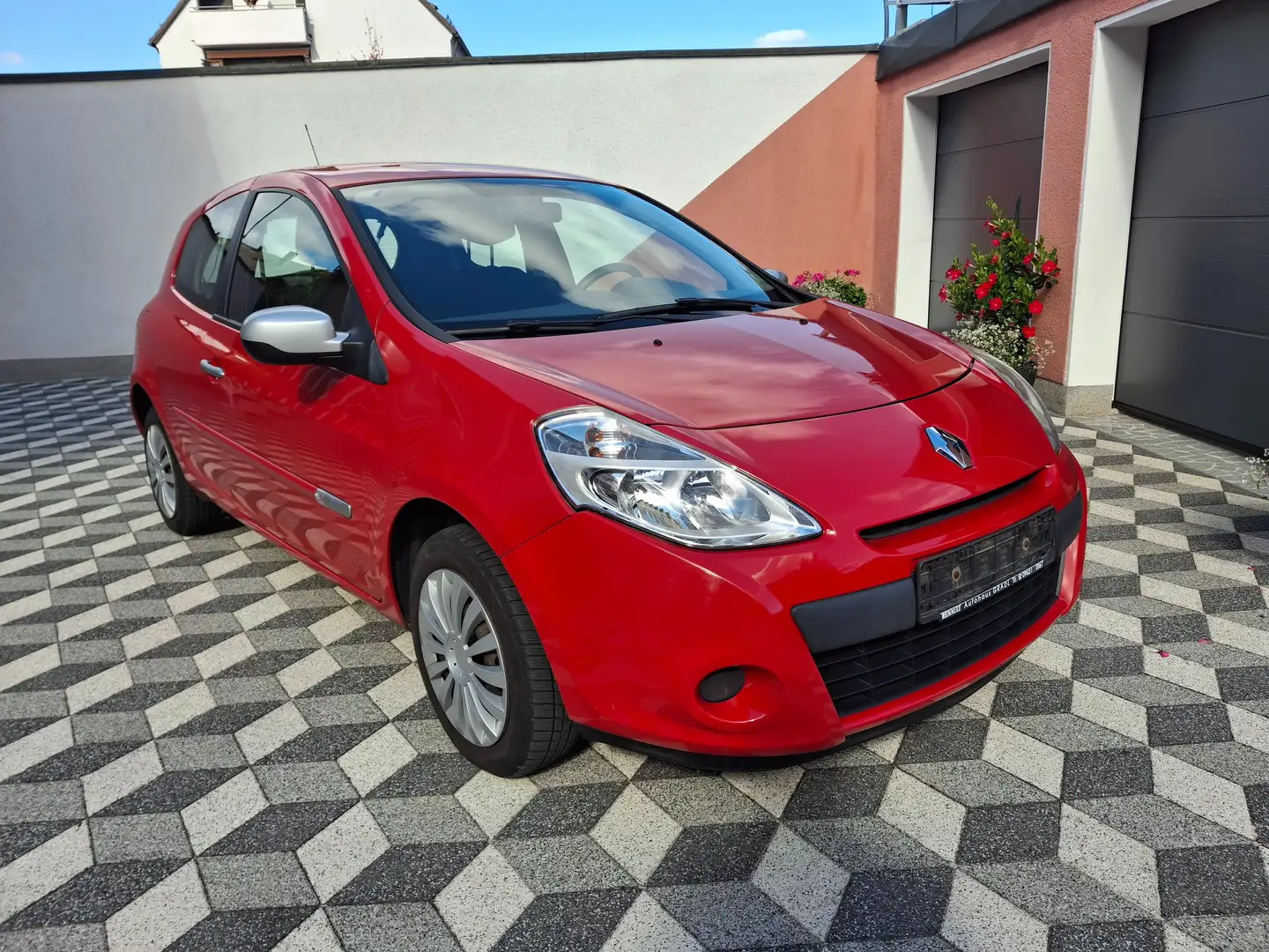 Renault Clio Collection Rot - 2