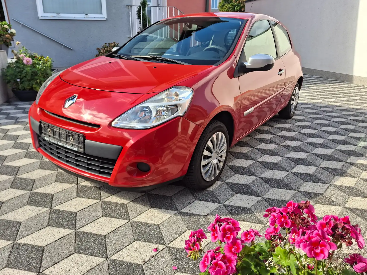 Renault Clio Collection Rot - 1