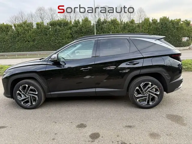 Hyundai Tucson view 2