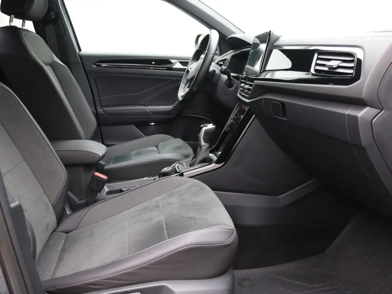 Volkswagen T-Roc R-Line Black 2.0 TSI 4M DSG / Matrix, AHK 11