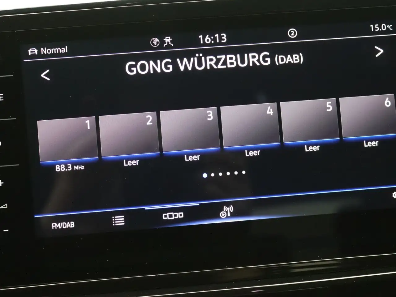 Volkswagen T-Roc R-Line Black 2.0 TSI 4M DSG / Matrix, AHK 16