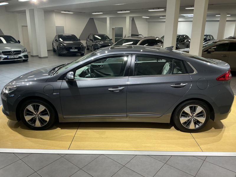 Hyundai IONIQ Ioniq Style Plug-In Hybrid*8Fach bereift* — photo 6