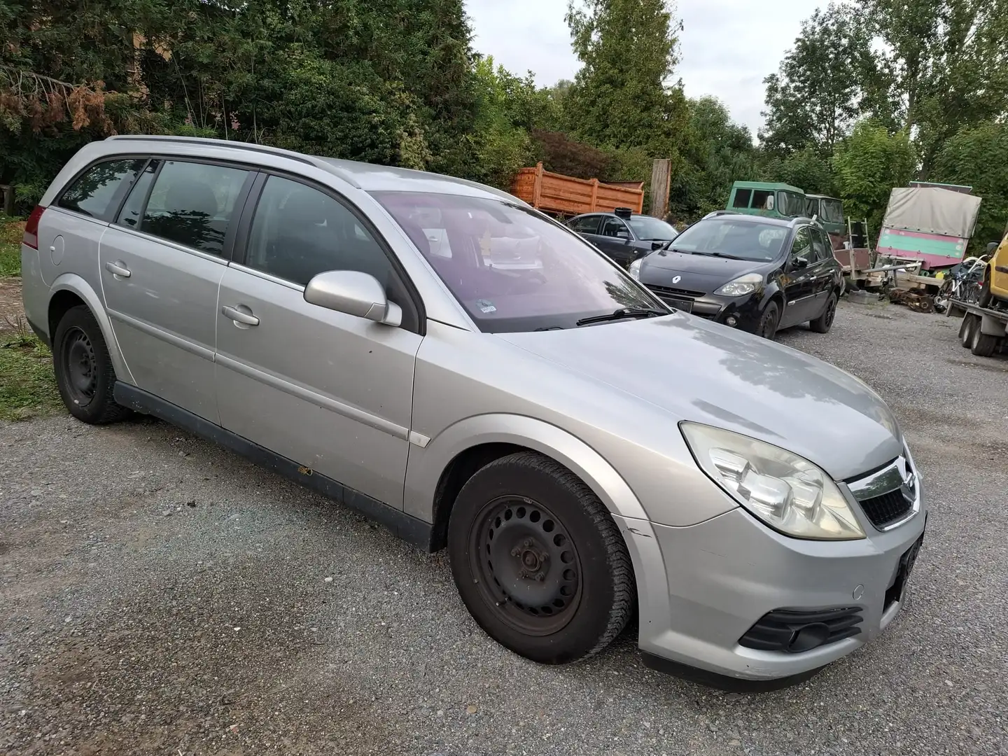 Opel Vectra Vectra 1.9 CDTI Caravan Automatik Edition Plus Silber - 2