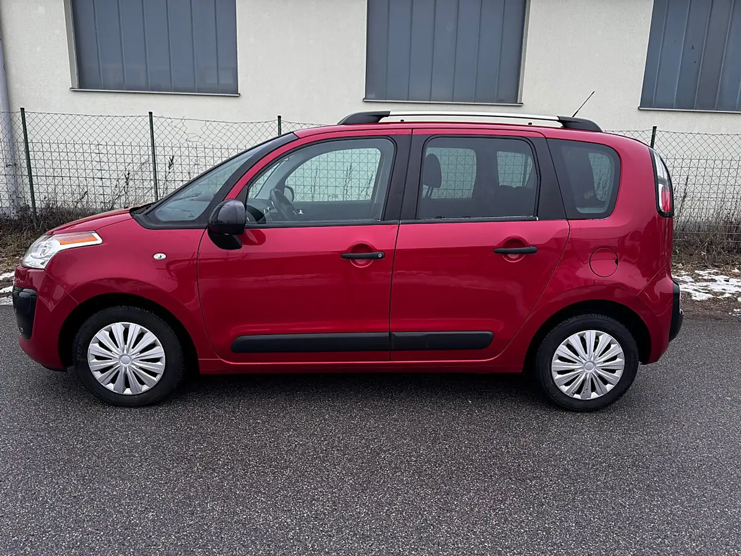 Citroen C3 Picasso PureTech 110 manuell ExclusiveNEUER MOTOR Grau - 2