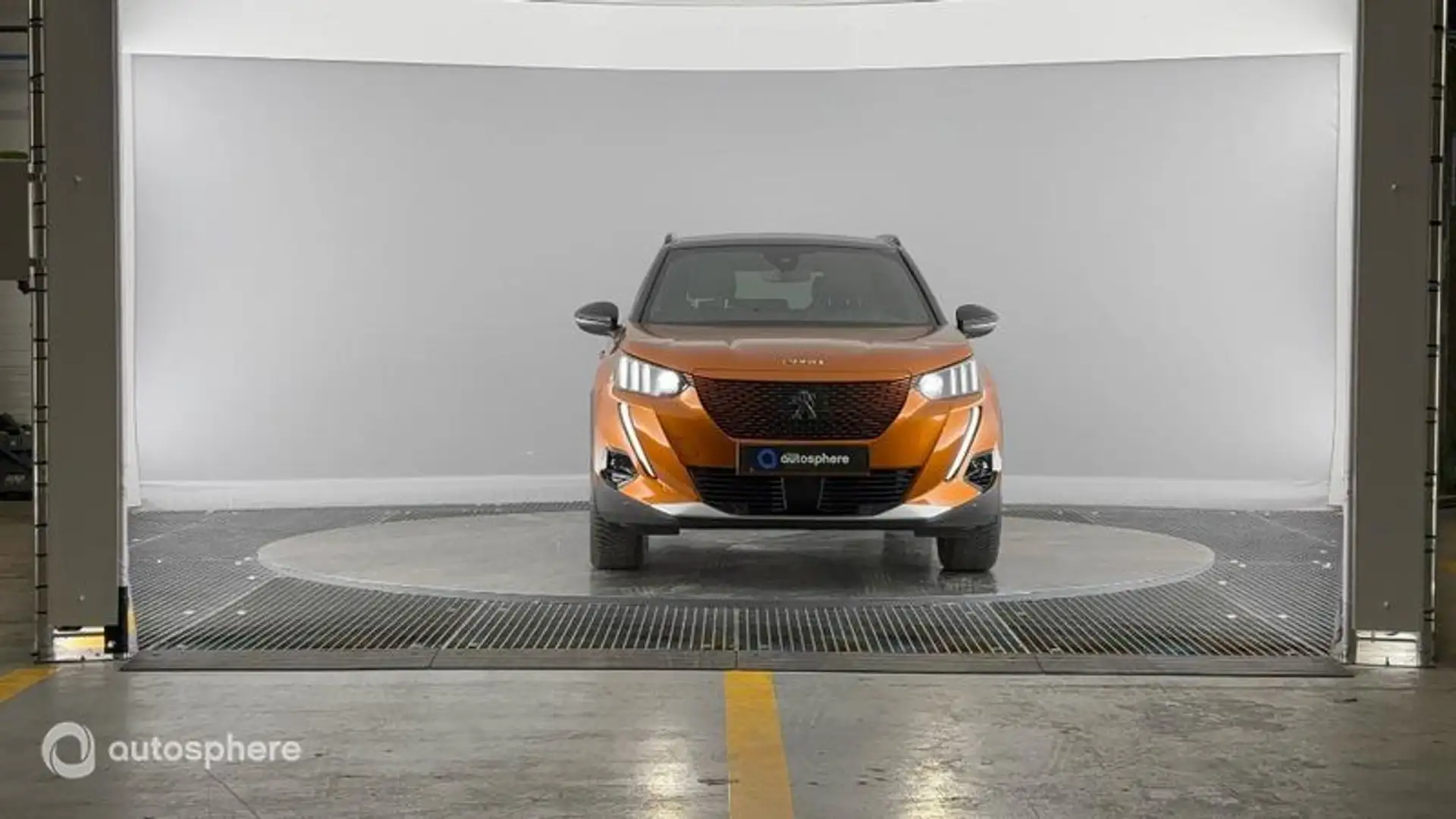 Peugeot 2008 e-2008 136ch GT - 2