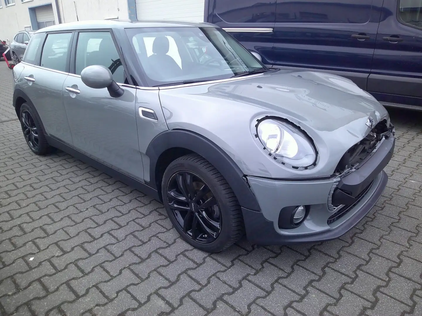 MINI One Clubman 1.5 Benzin Euro6, PDC, ALU Grau - 2