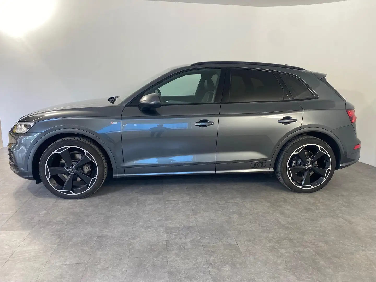 Audi Q5 2.0 TDI sport quattro S LINE*NAVI*LED 140 kW (1... Grau - 2