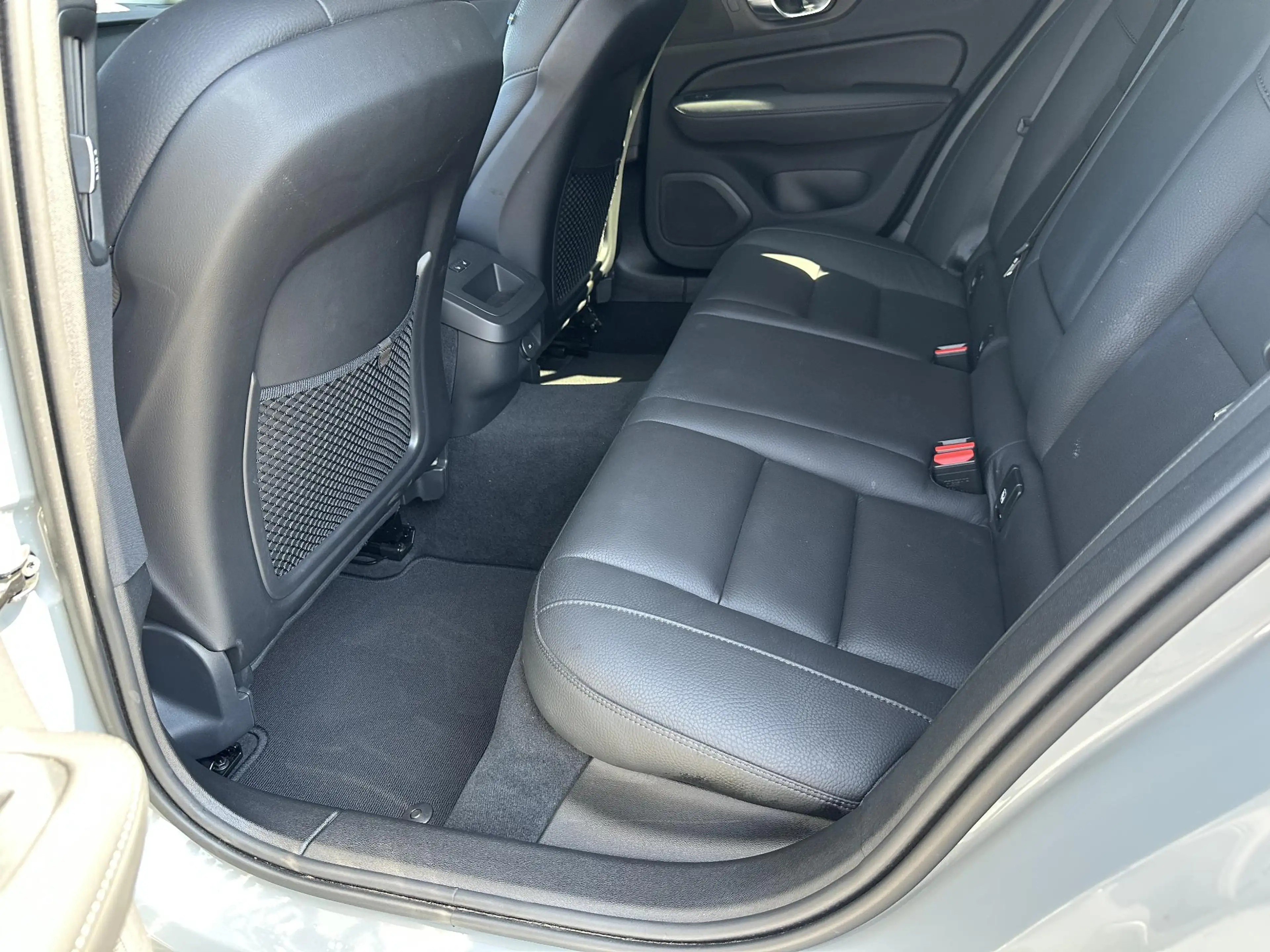 Volvo V60 2.0 B4 Plus Dark ACC|360|Vapour Grey — photo 10