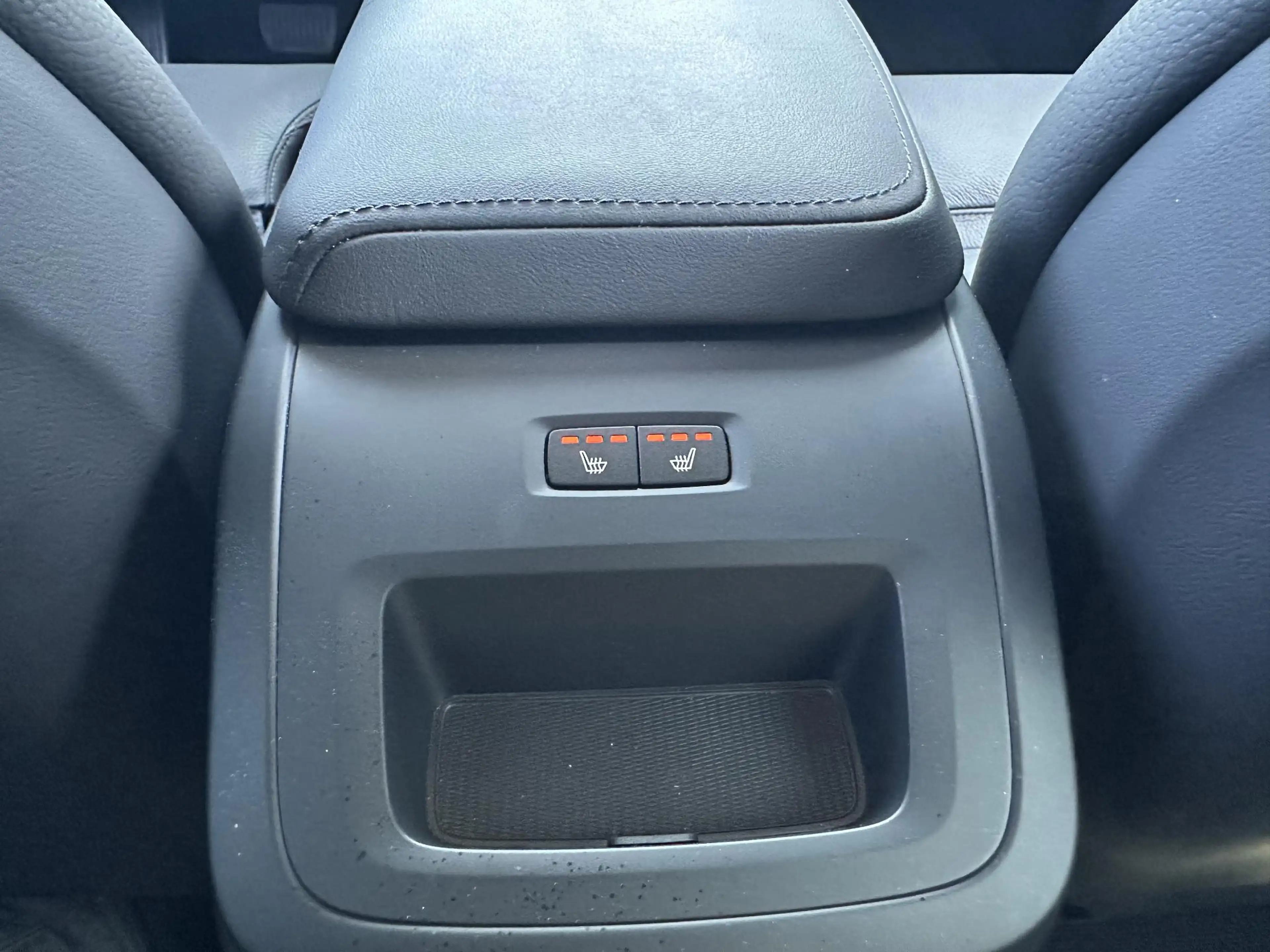 Volvo V60 2.0 B4 Plus Dark ACC|360|Vapour Grey — photo 8