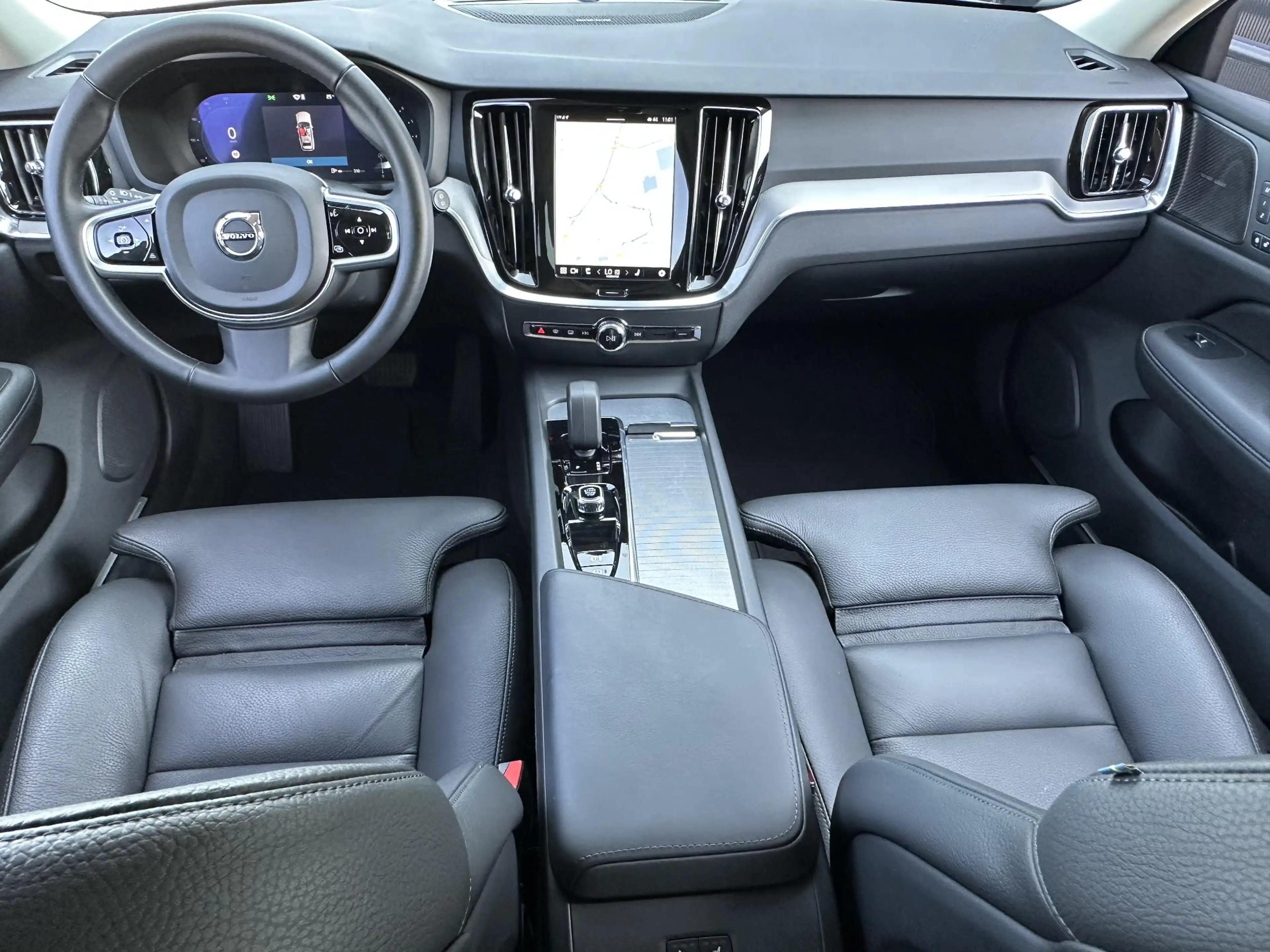 Volvo V60 2.0 B4 Plus Dark ACC|360|Vapour Grey — photo 7