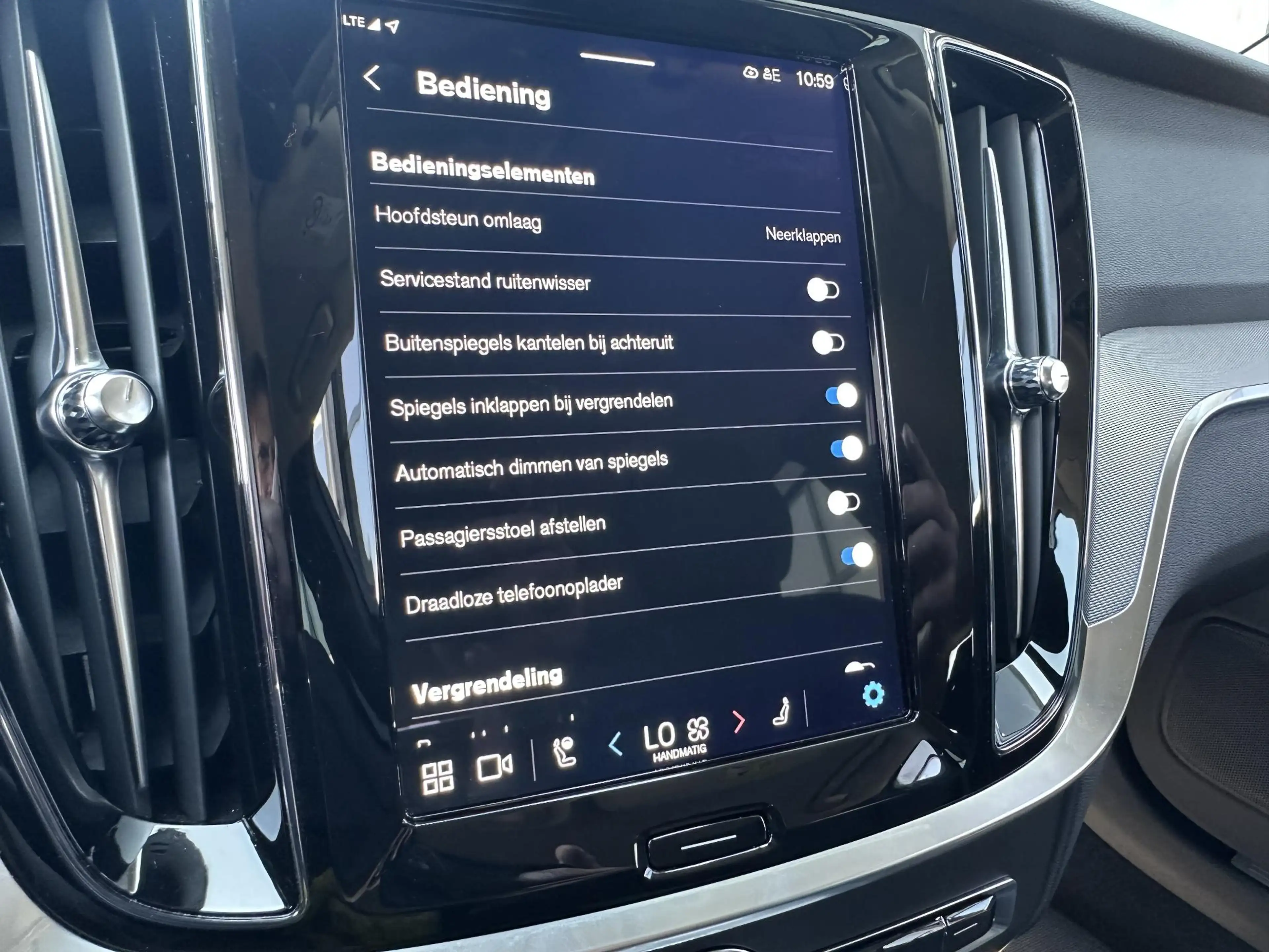 Volvo V60 2.0 B4 Plus Dark ACC|360|Vapour Grey — photo 15