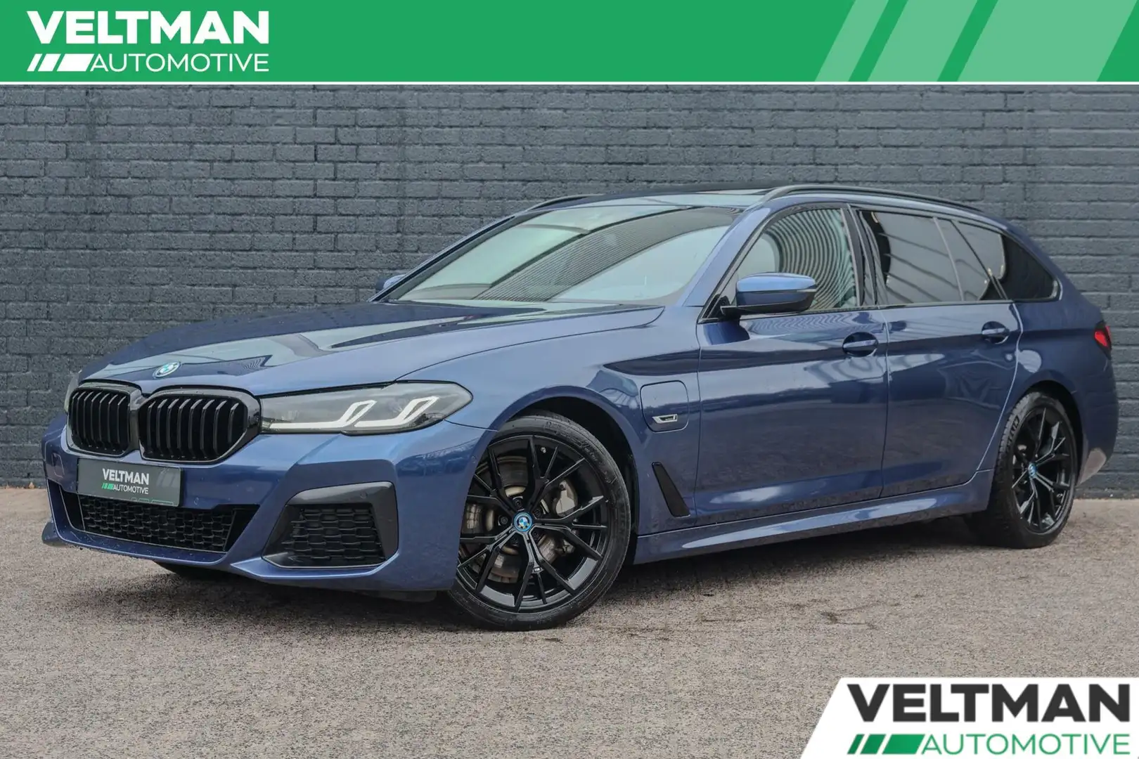 BMW 530 5-serie Touring 530e xDrive M-SPORT PANORAMADAK CR Blauw - 1