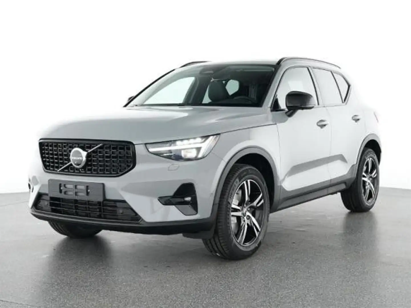 Volvo XC40 B3 Benzin 2WD Plus Dark DKG/Leder/Panorama Grau - 1
