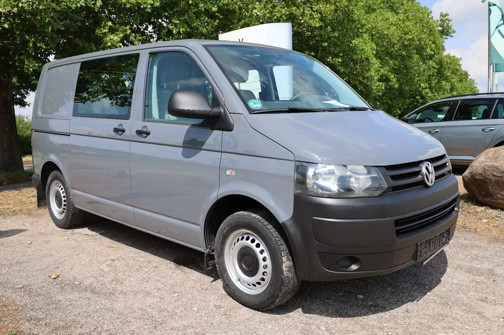 Volkswagen T5 Transporter Kasten-Kombi 2.0 TDI/EU5/5-Sitze Grey - 2