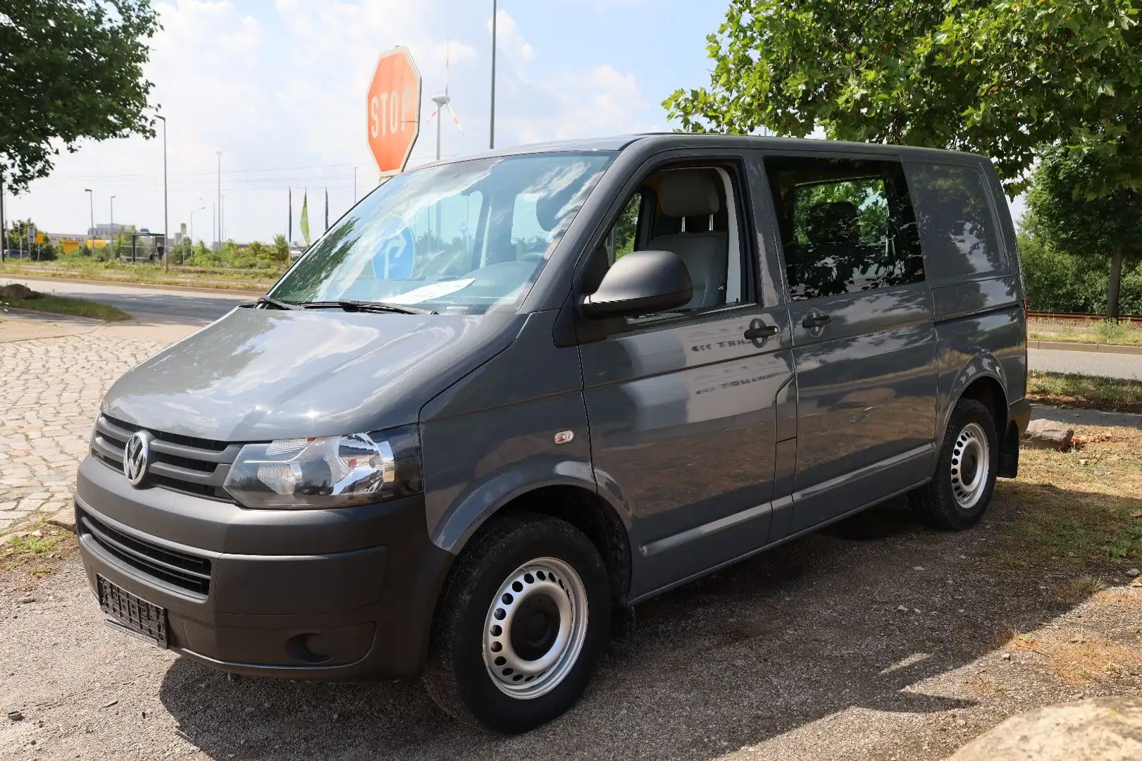 Volkswagen T5 Transporter Kasten-Kombi 2.0 TDI/EU5/5-Sitze Grey - 1