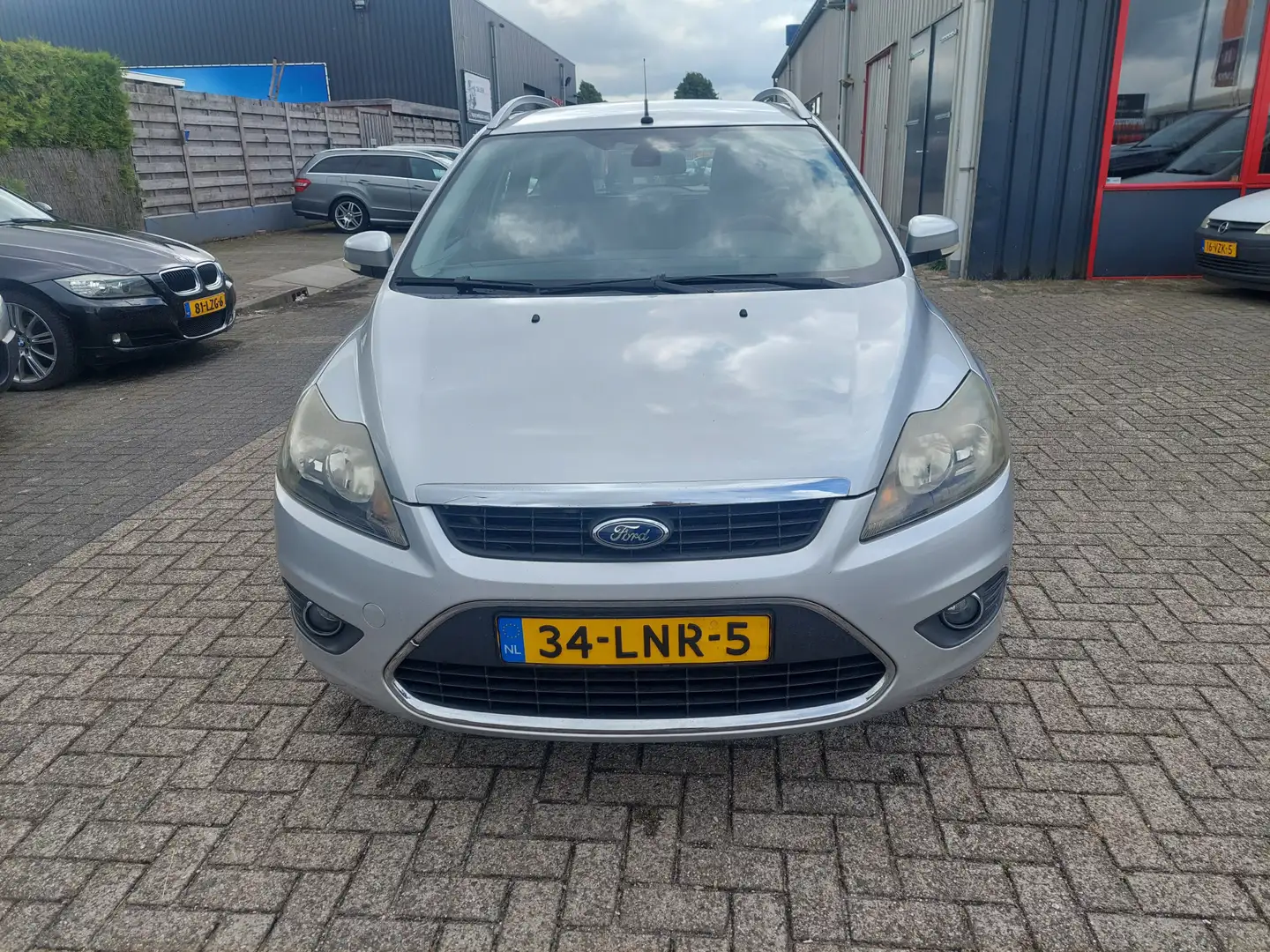 Ford Focus Wagon 1.8 Limited Flexi Fuel Grijs - 2