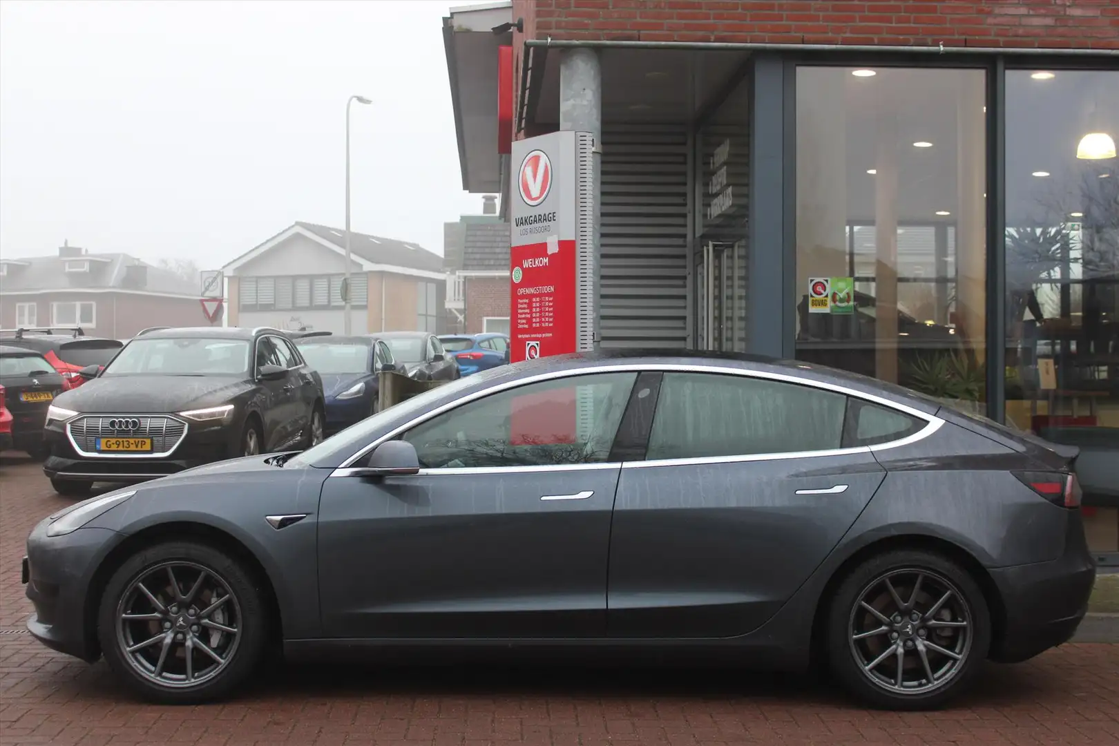Tesla Model 3 Standard Plus | Orig. NL | Auto-Pilot | Gris - 2