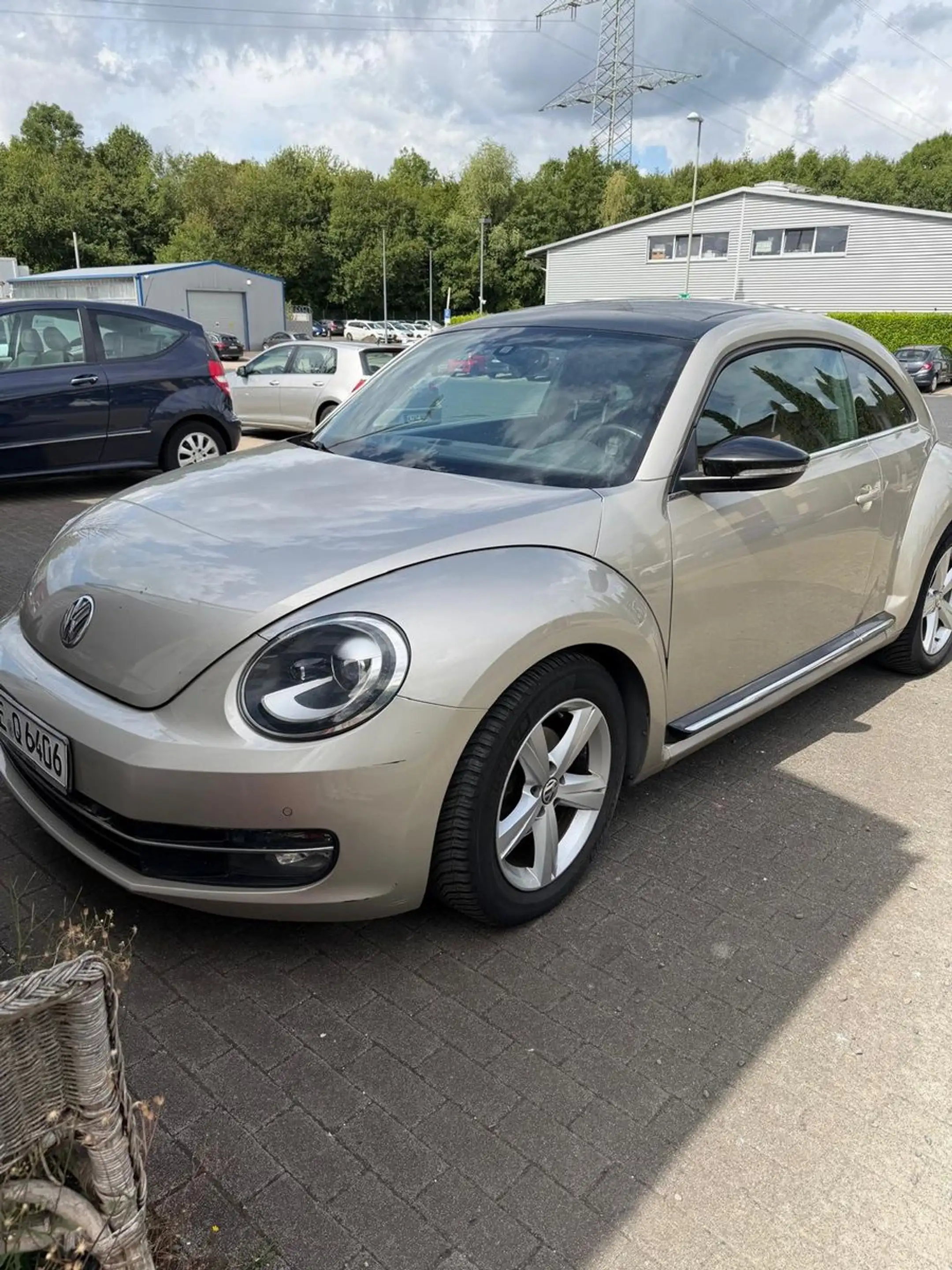 Volkswagen Beetle Lim. Sport/Motor läuft unruhig. — photo 3