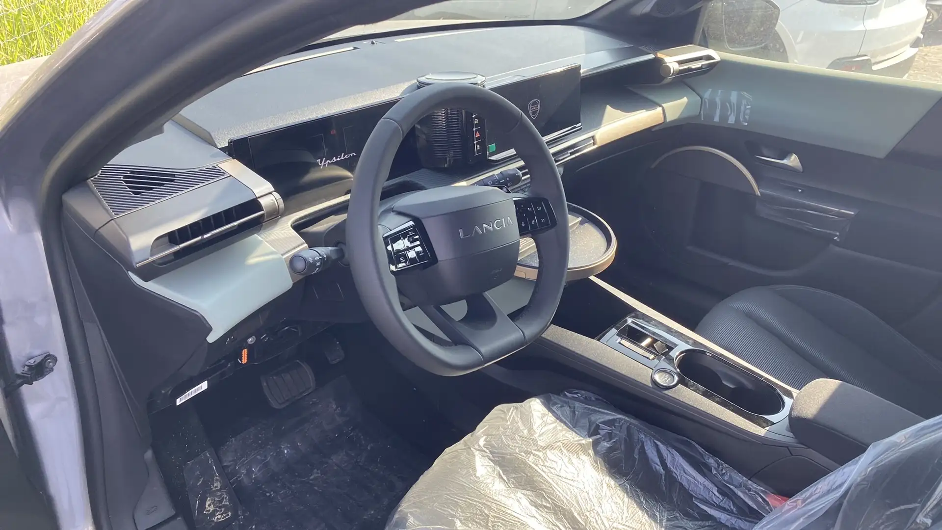 Lancia Ypsilon Ypsilon 1.2 mhev 110cv e-dct Gris - 1
