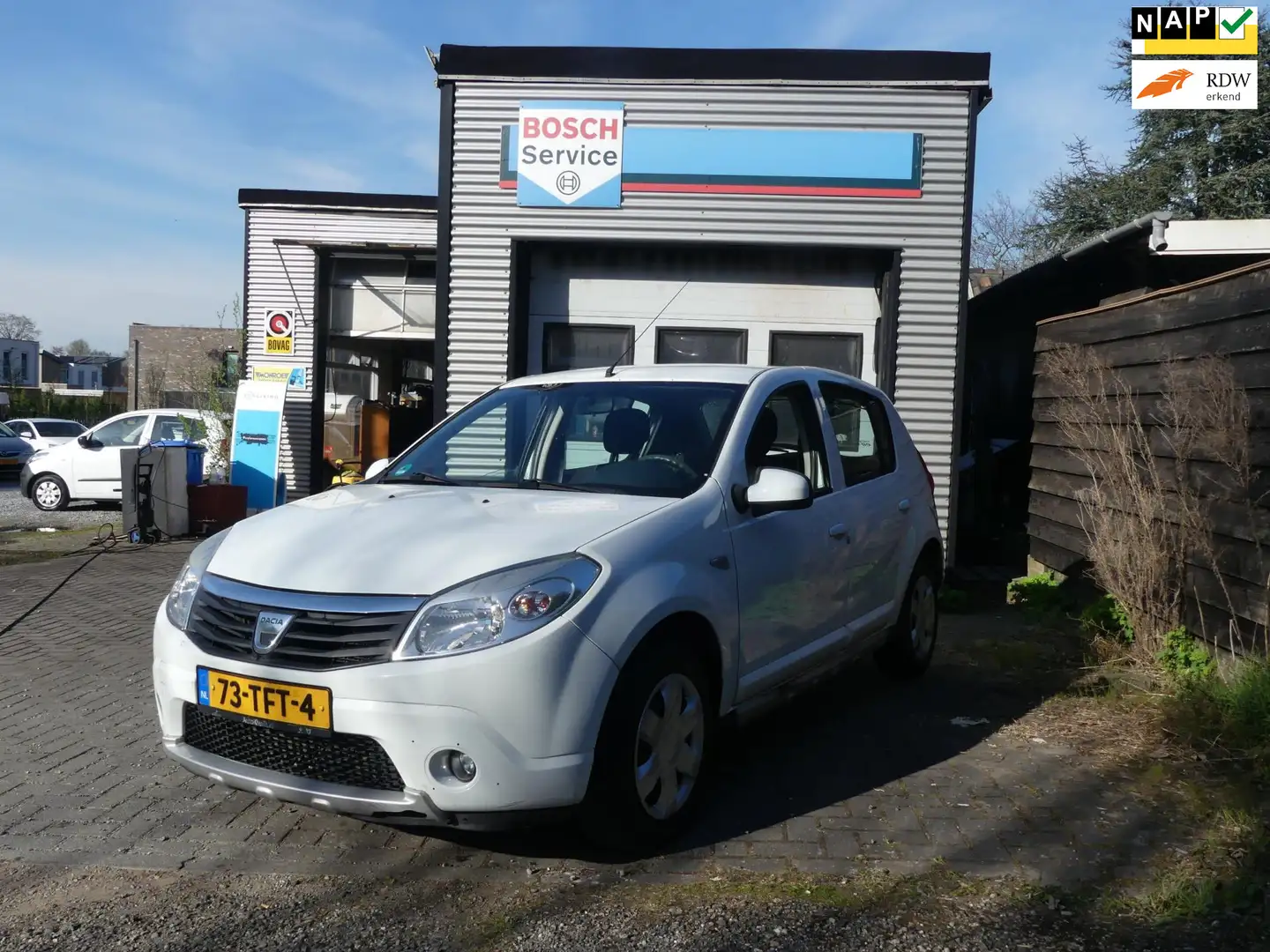 Dacia Sandero 1.5 dCi Lauréate Airco / 5-Drs / Nw APK / Org. NL Blanco - 1