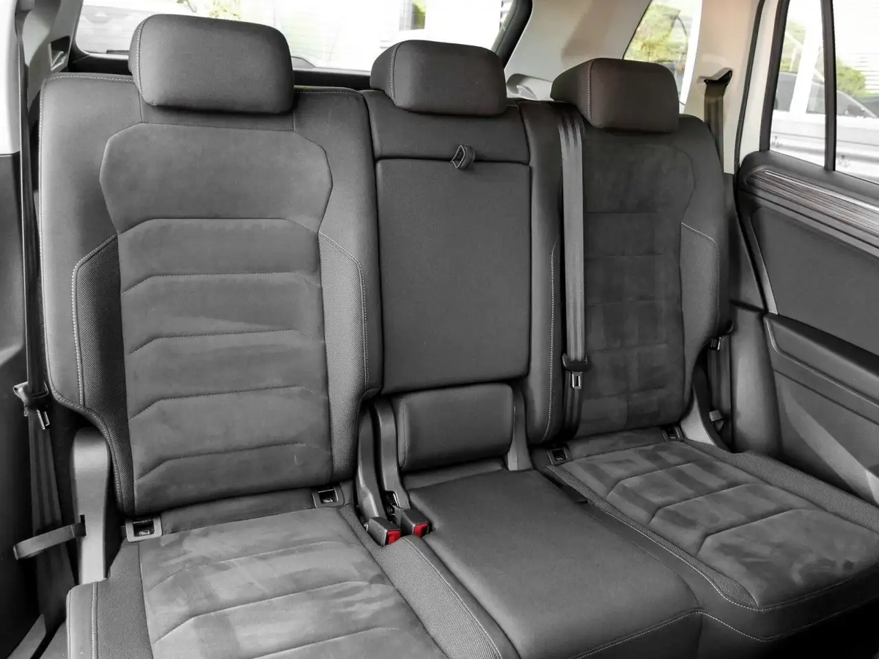 Volkswagen Tiguan Allspace 2.0 TDi DSG Life Massage E-Heckk 5