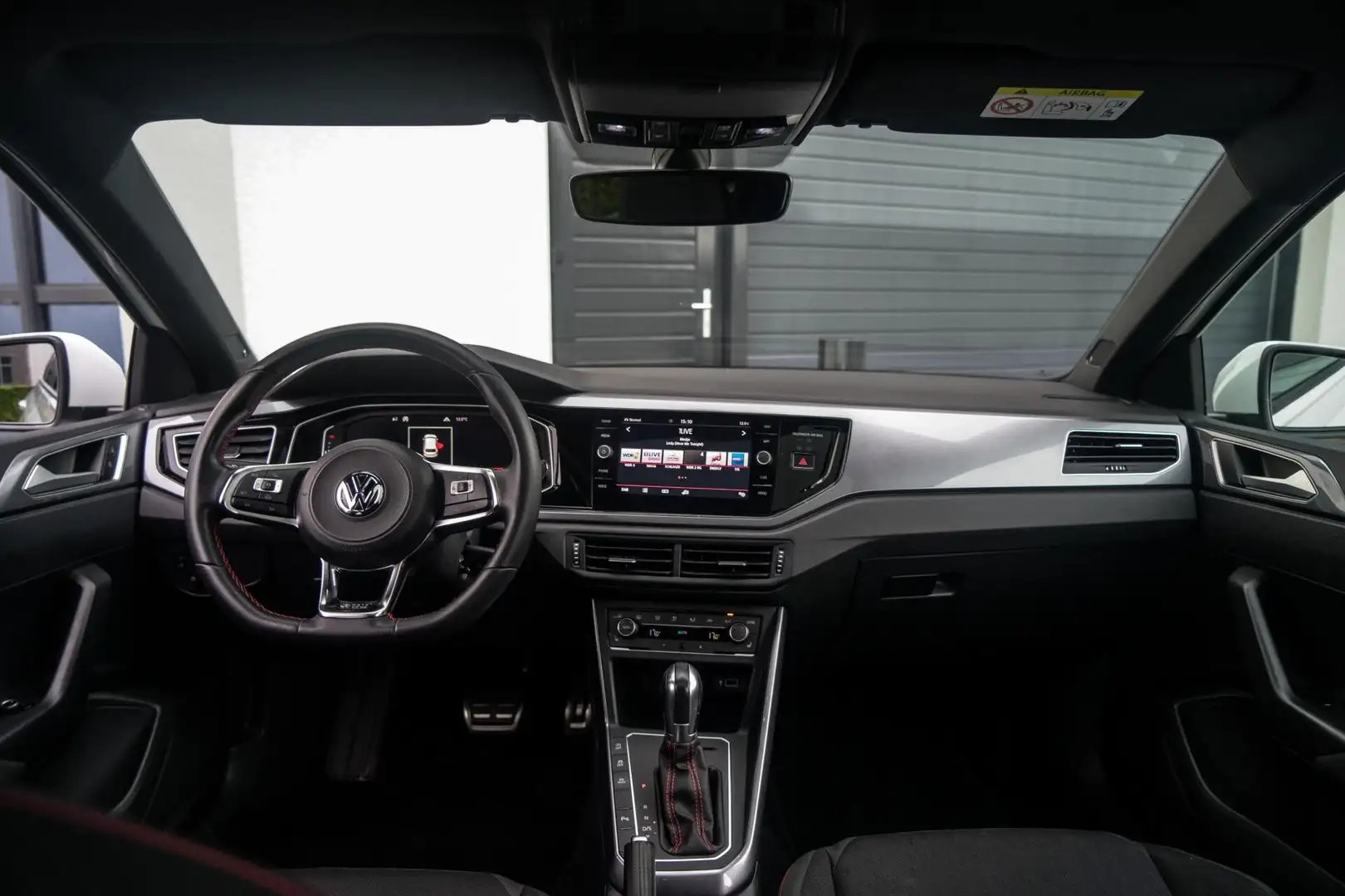 Volkswagen Polo GTI 2.0 TSI PANO / BEATS / VIRTUAL / ACC Wit - 2