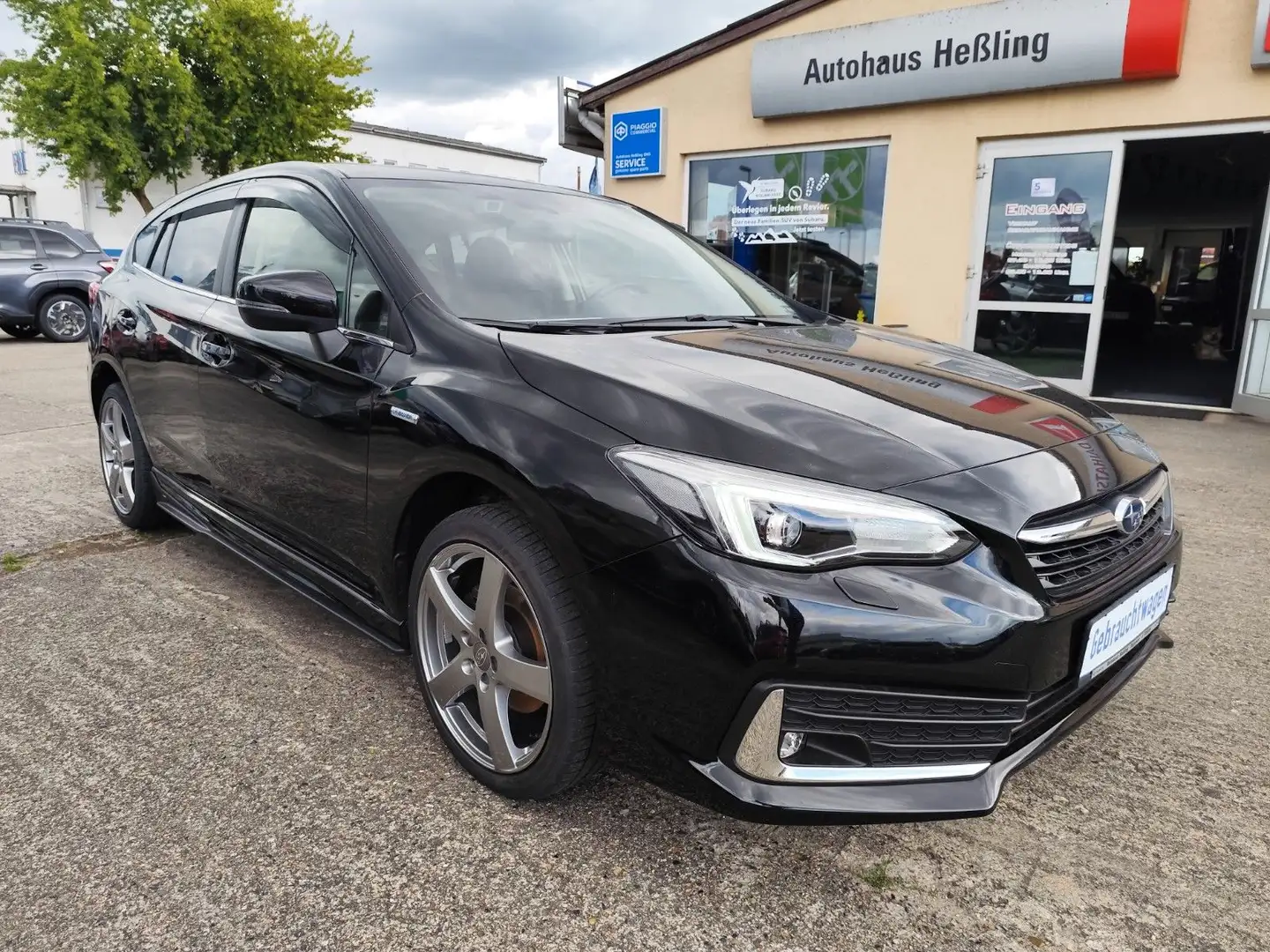 Subaru Impreza 2.0ie Trend Lineartronic crna - 1