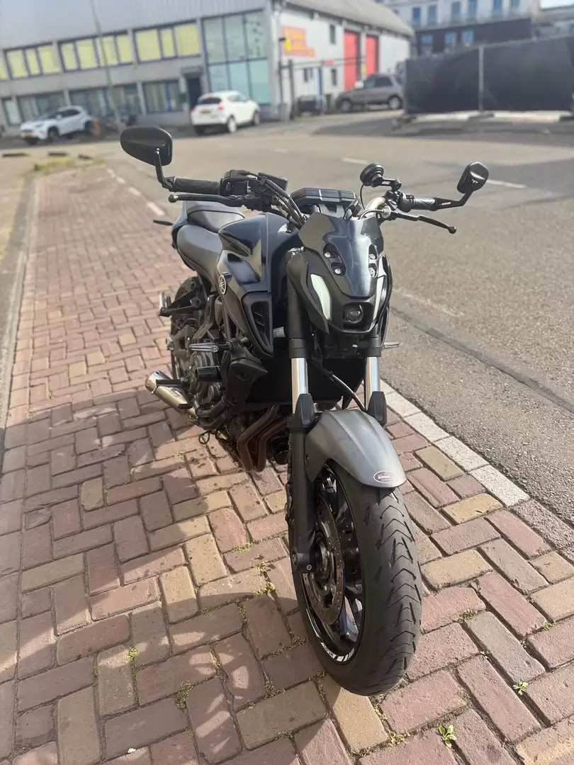 Yamaha MT-07 Zwart - 1