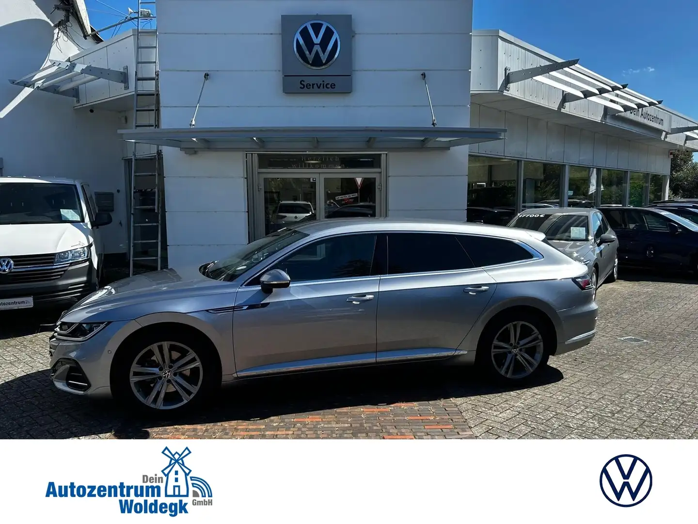 Volkswagen Arteon Shooting Brake 2.0 TSI DSG R-Line Серебристый - 1
