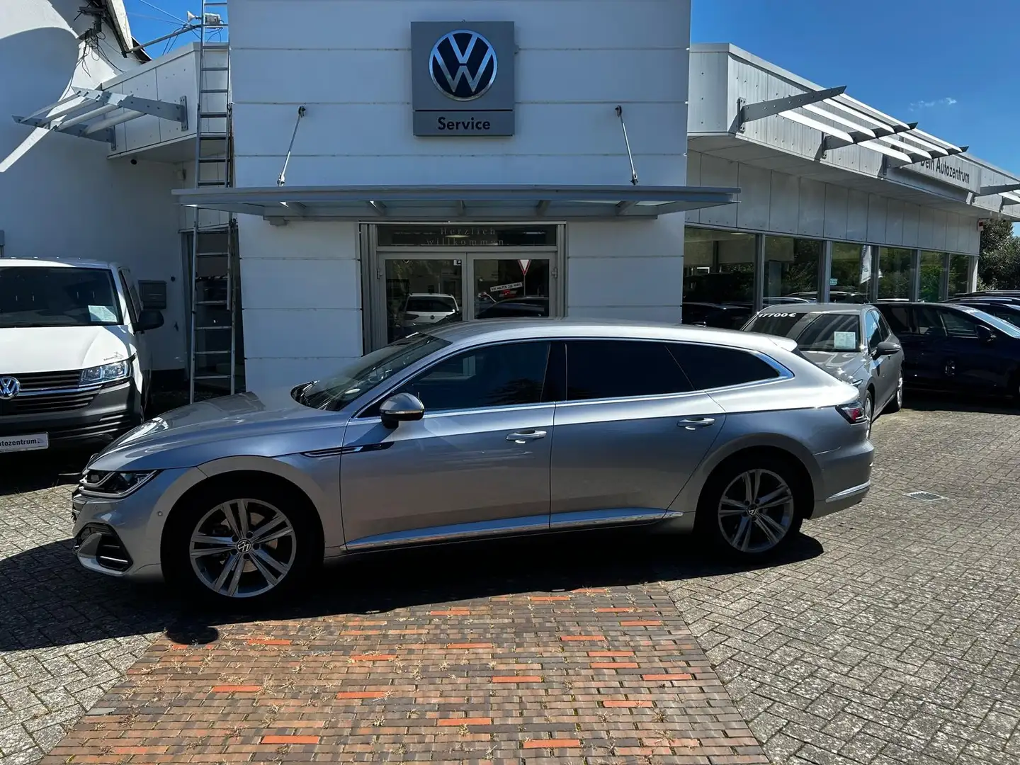 Volkswagen Arteon Shooting Brake 2.0 TSI DSG R-Line Серебристый - 2