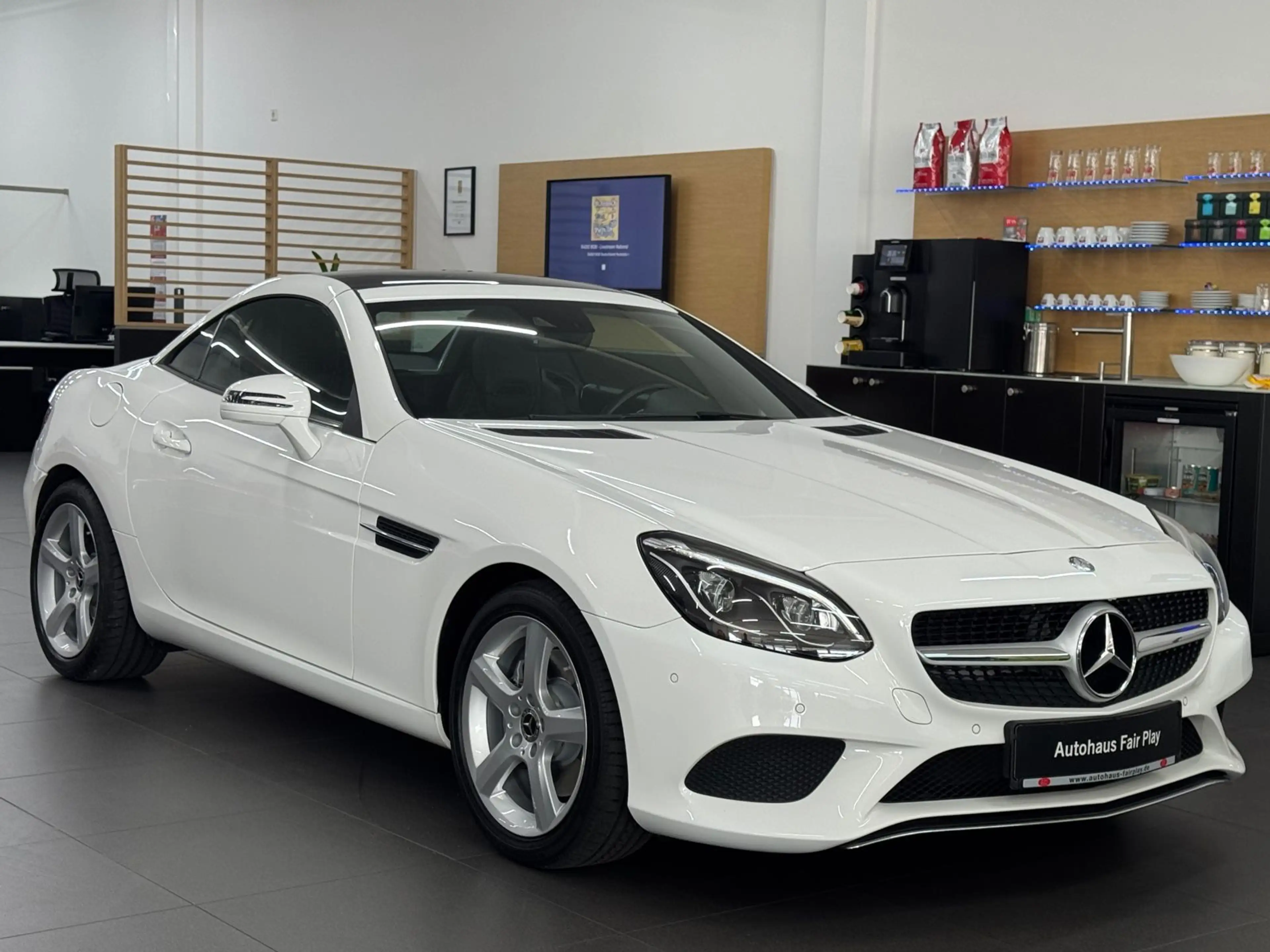 Mercedes-Benz SLC 200 SLC Roadster UNFALLFREI, Garagenwagen!!! — photo 2